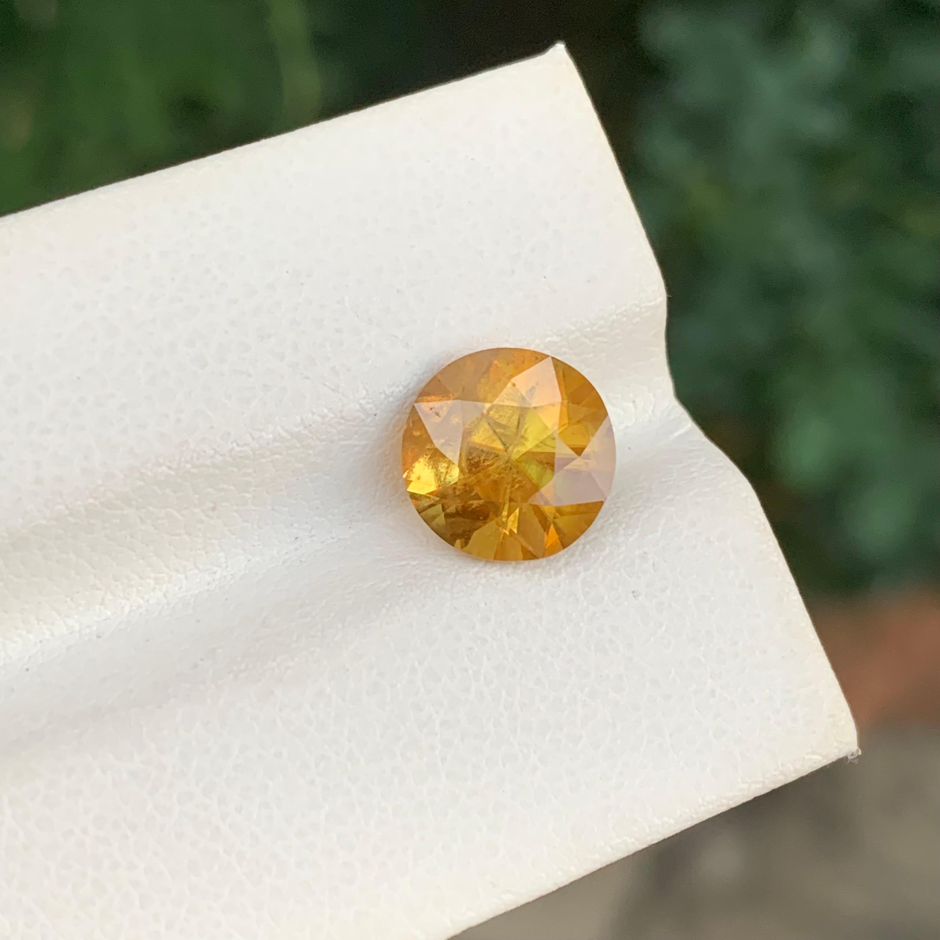 3,20 Karat natürlicher loser Sphene/Titanit runde Form Edelstein im Angebot 2