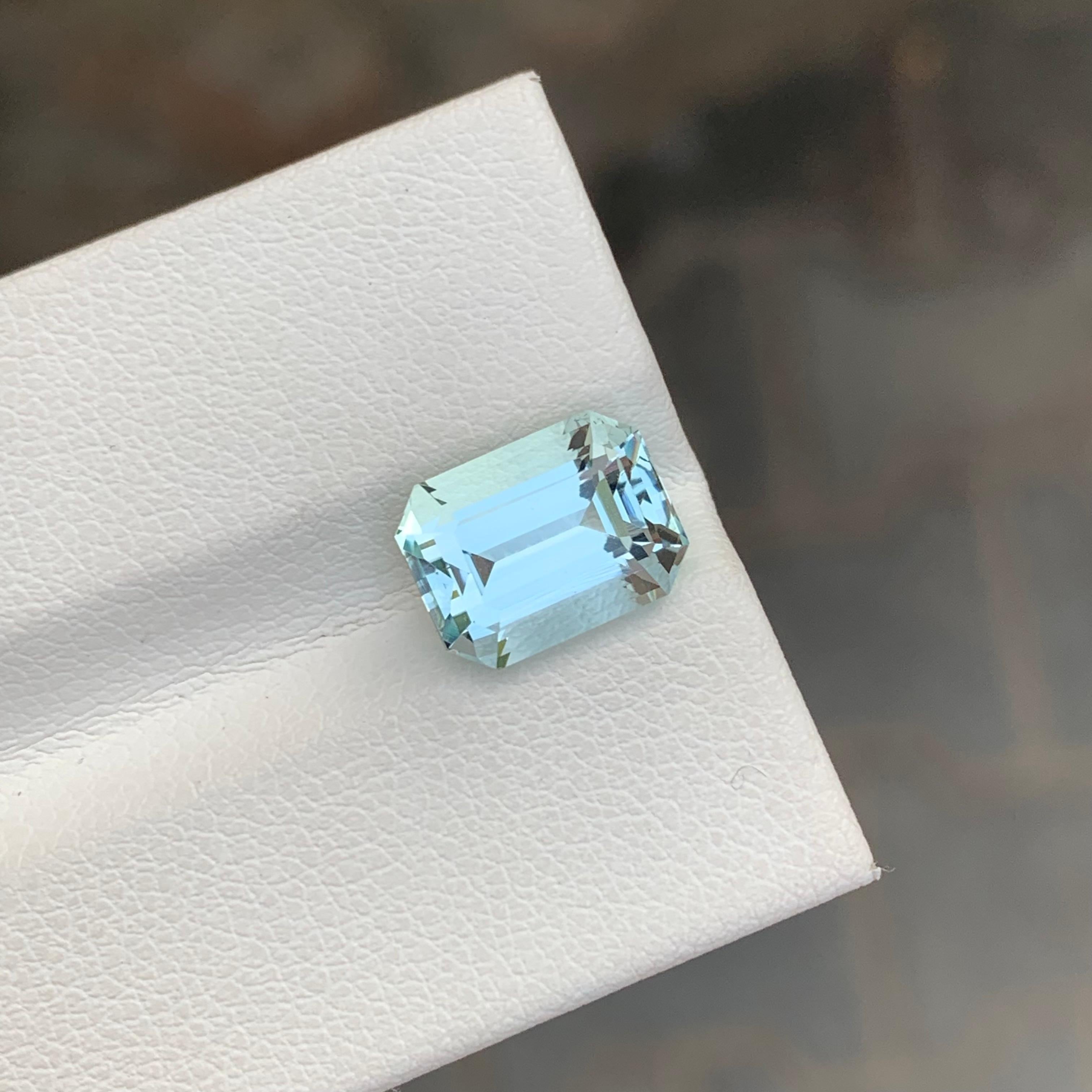 Arts and Crafts 3.20 Carat Natural Loose Untreated Aquamarine Gemstone From Pakistan For Sale