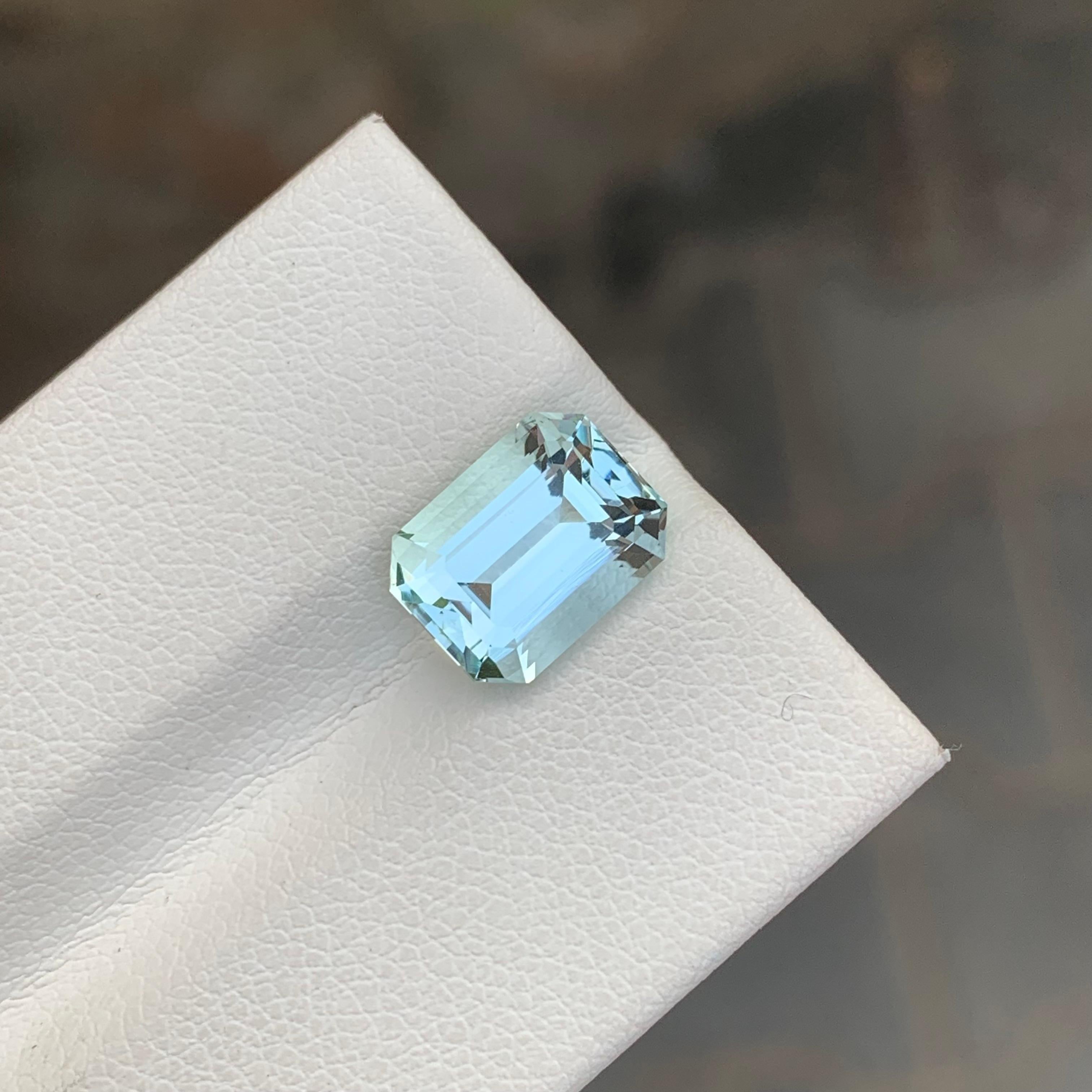Emerald Cut 3.20 Carat Natural Loose Untreated Aquamarine Gemstone From Pakistan For Sale