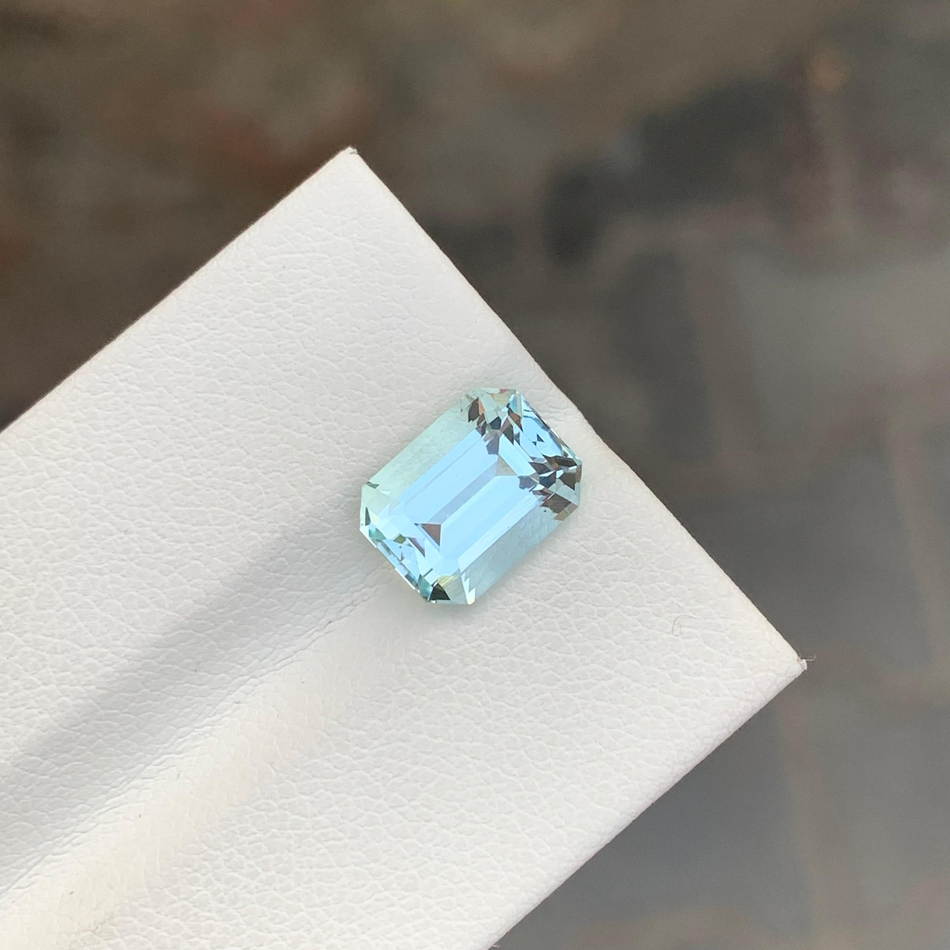 3.20 Carat Natural Loose Untreated Aquamarine Gemstone From Pakistan In New Condition For Sale In Peshawar, PK