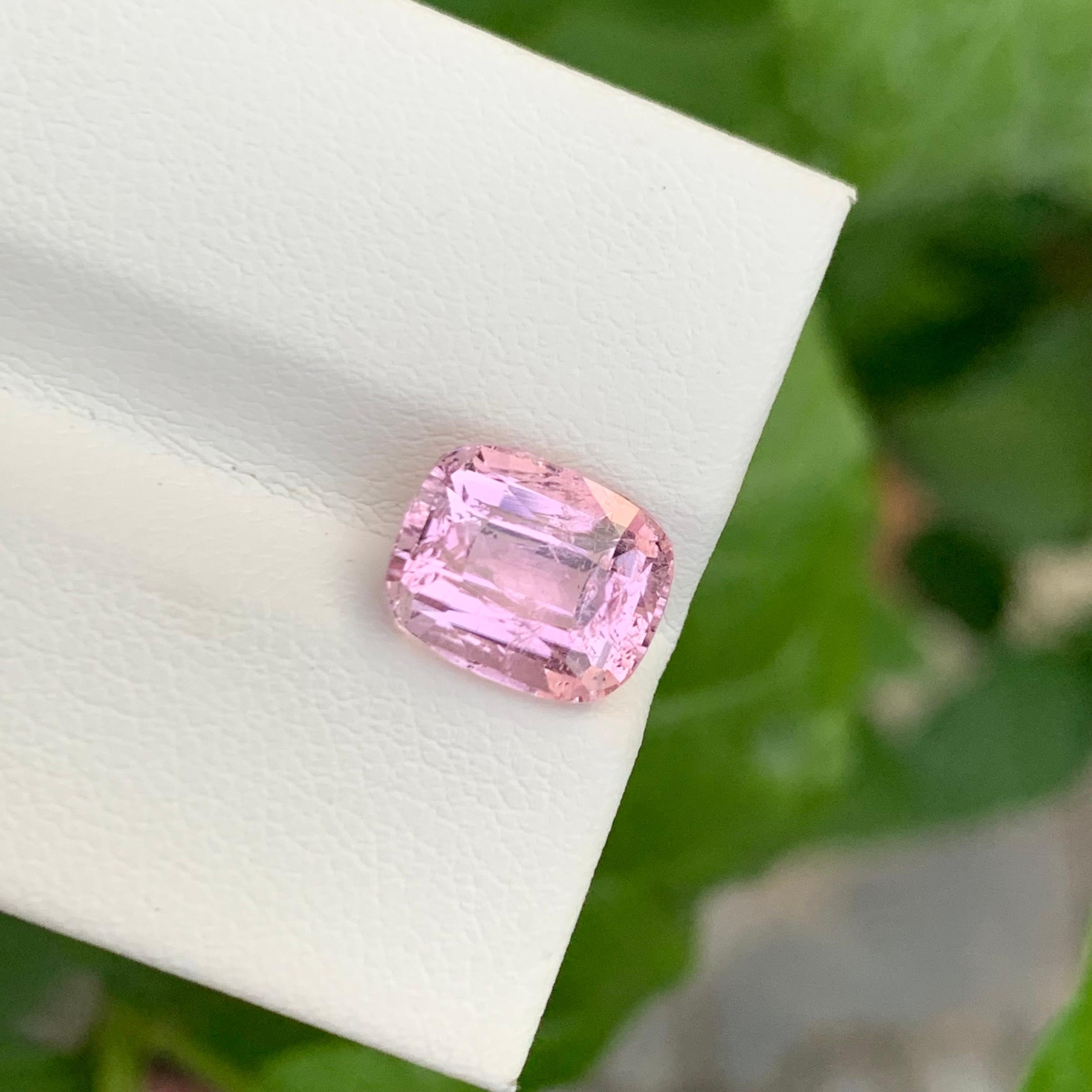 3,20 Karat natürlicher rosa loser Turmalin in Kissenform in Kissenform für Schmuck im Angebot 4