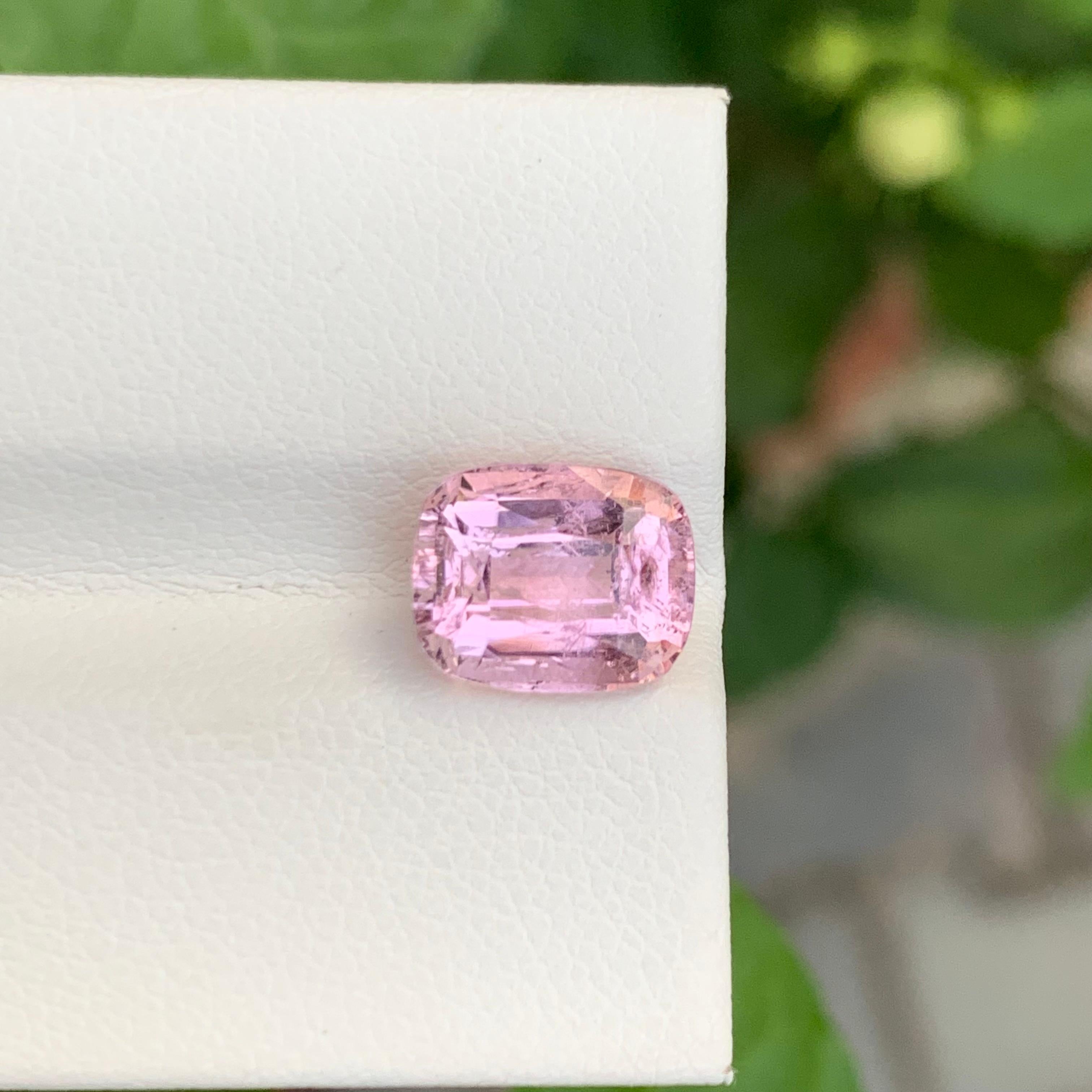 3,20 Karat natürlicher rosa loser Turmalin in Kissenform in Kissenform für Schmuck im Angebot 2