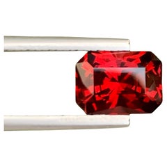 3.20 Carat Natural Pomegranate Seed Colour Loose Red Rhodolite Emerald Shape Gem