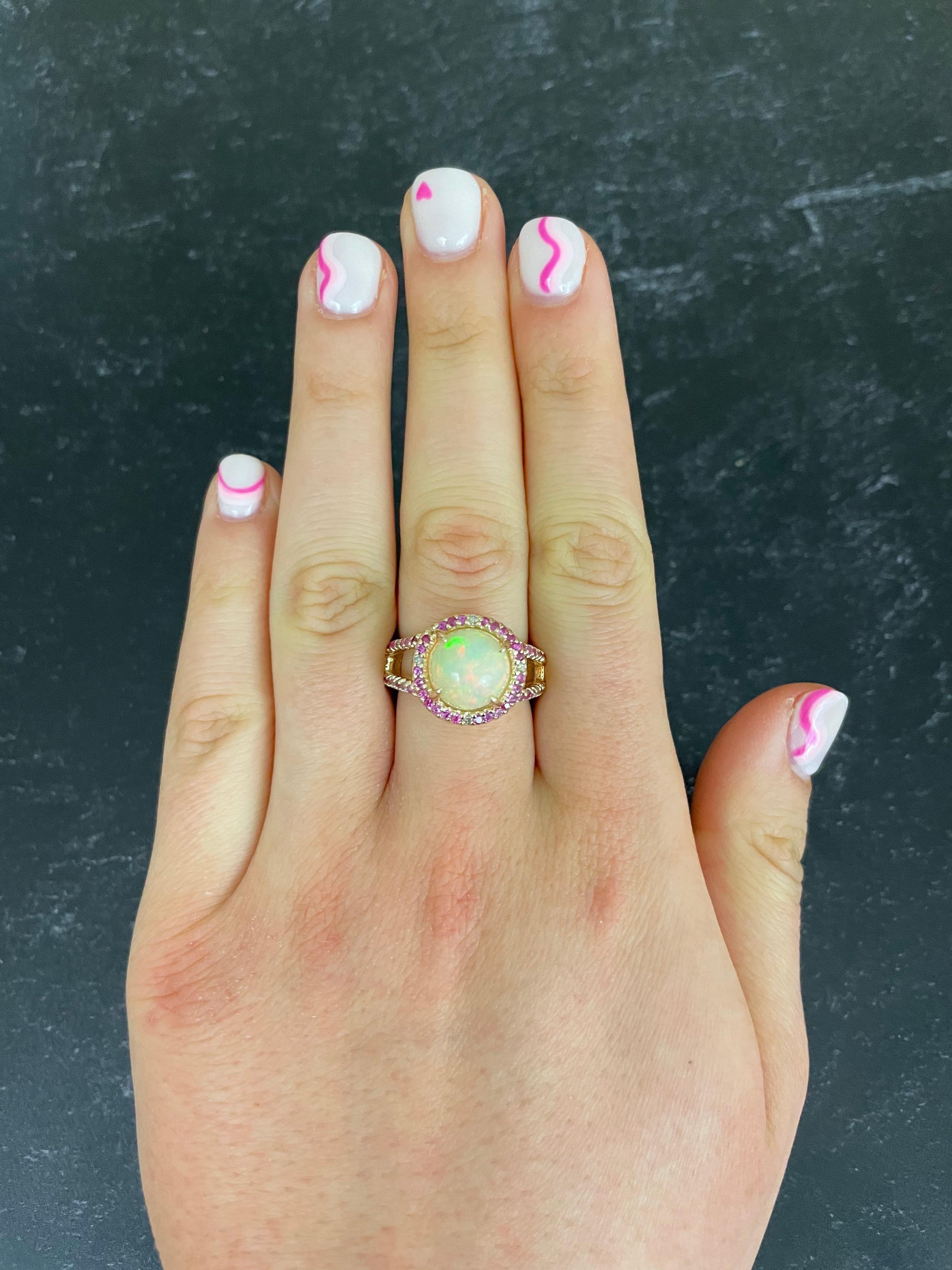 Round Cut 3.20 Carat Opal Pink Sapphire 0.64 Carat Diamond Fashion Ring 14k Yellow Gold For Sale