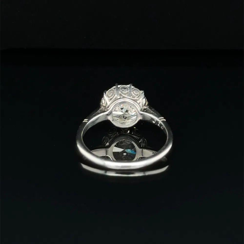 3.20 Carat Solitaire Diamond Platinum Vintage Statement Cocktail Ring In Excellent Condition For Sale In Montreal, QC