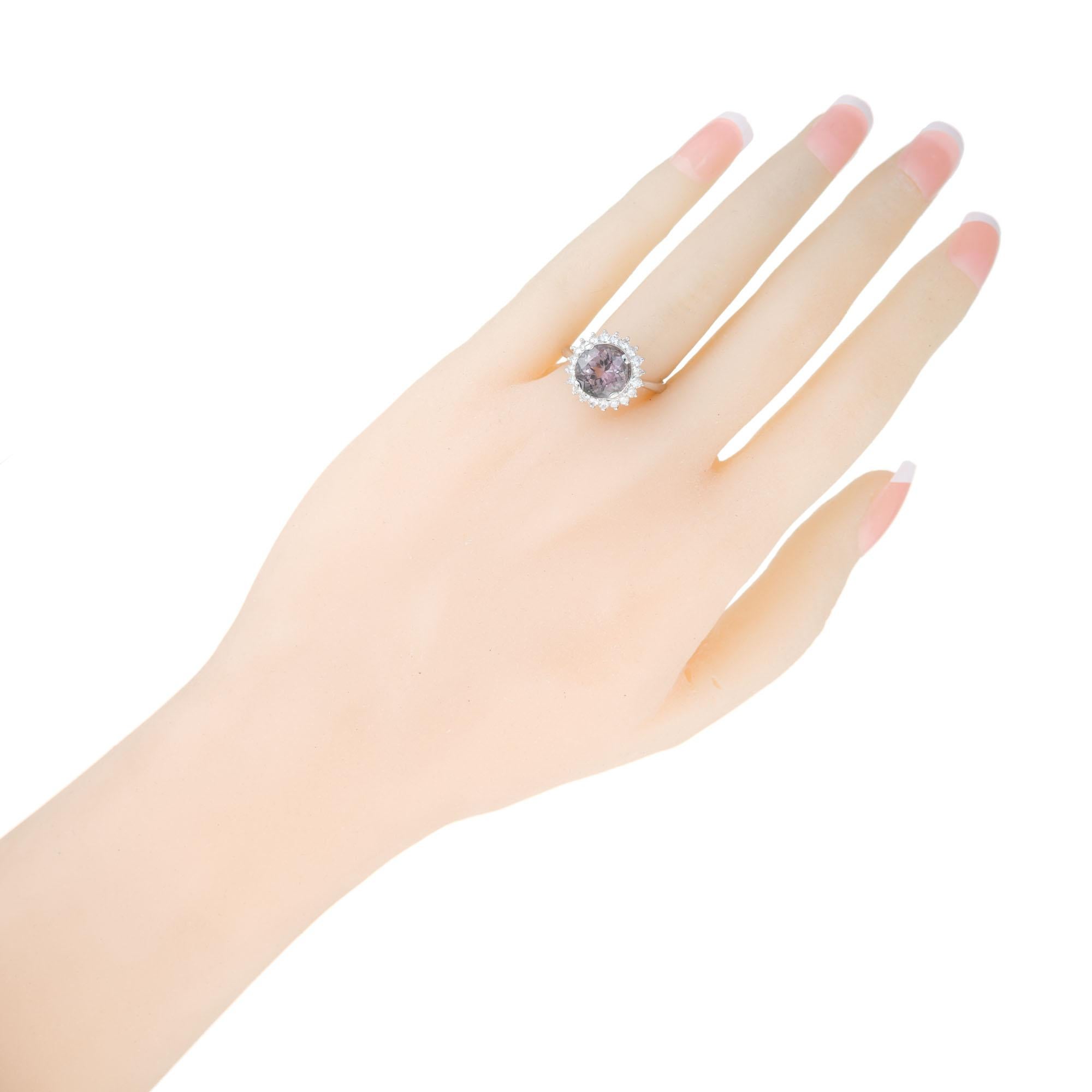 Platin-Verlobungsring mit 3,20 Karat Turmalin, Diamant-Halo Damen im Angebot