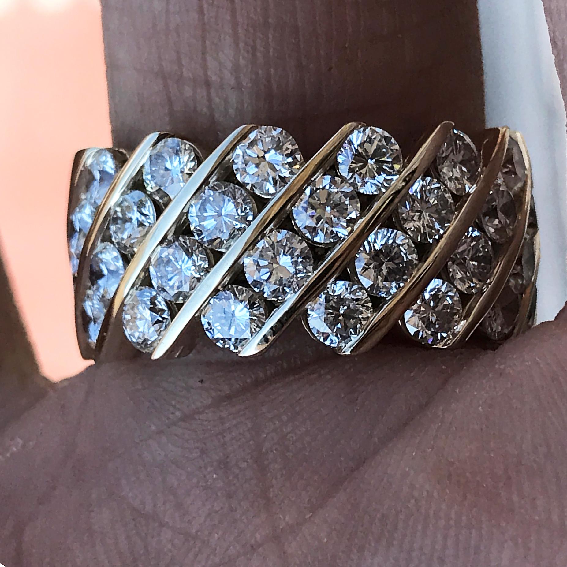 3,20 Karat TW Diamant Band Kanal Set, 14 Karat W, Ben-Dannie (Rundschliff) im Angebot