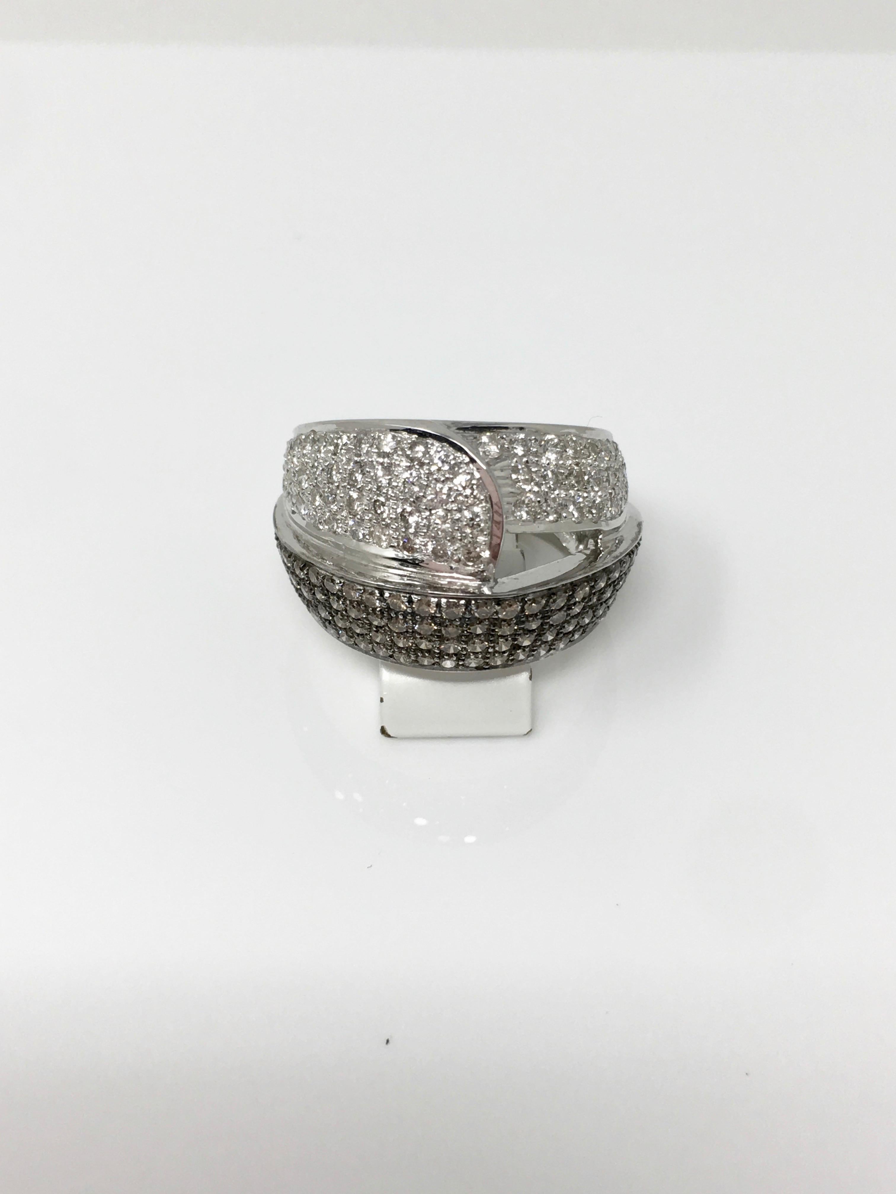 3.20 Carat White Round Brilliant Diamond and Brown Diamond Cocktail Ring in 18K For Sale 7