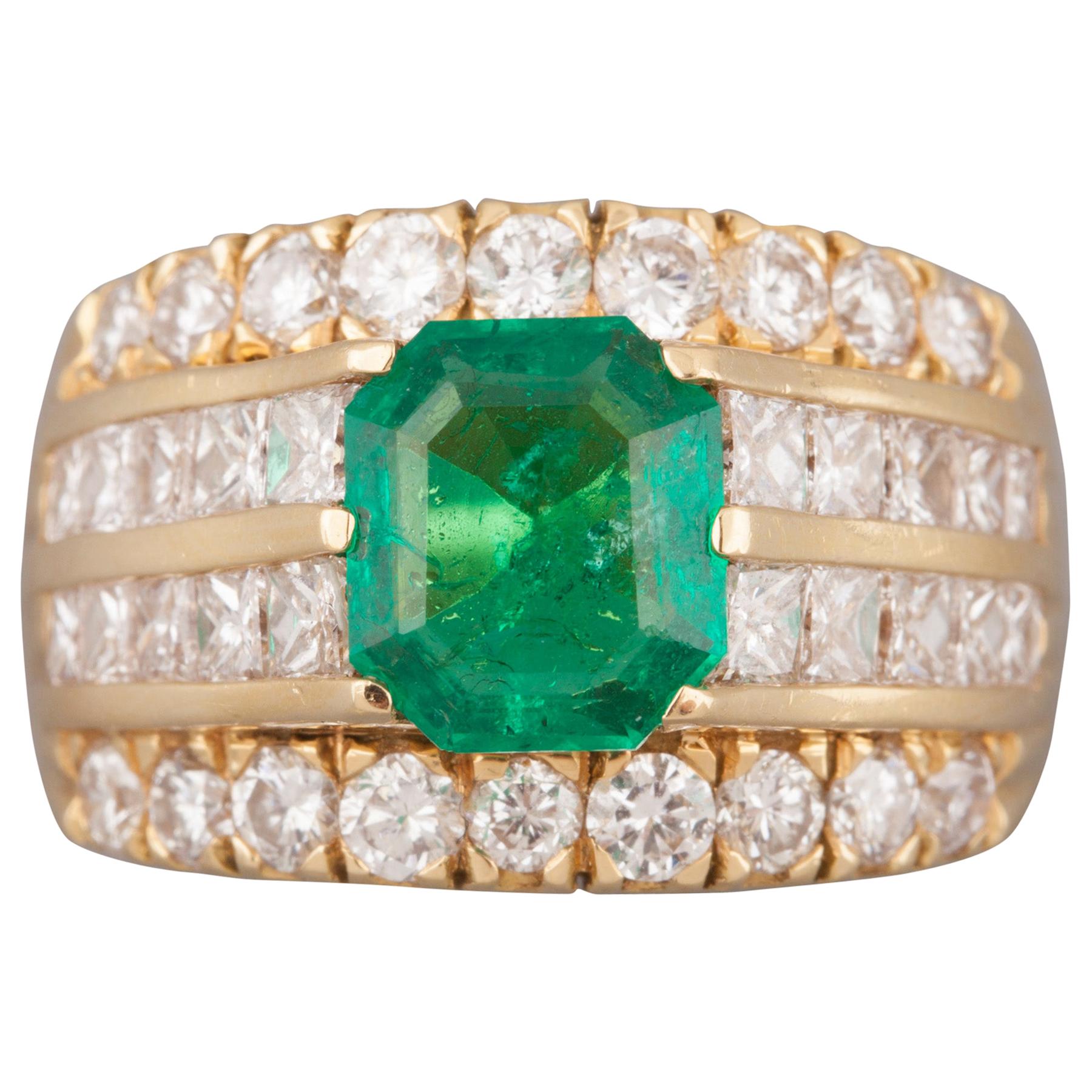 3.20 Carat Diamonds and 2 Carat Colombian Emerald French Ring For Sale