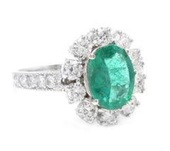 3.20 Carat Exquisite Emerald and Diamond 14 Karat Solid White Gold Ring