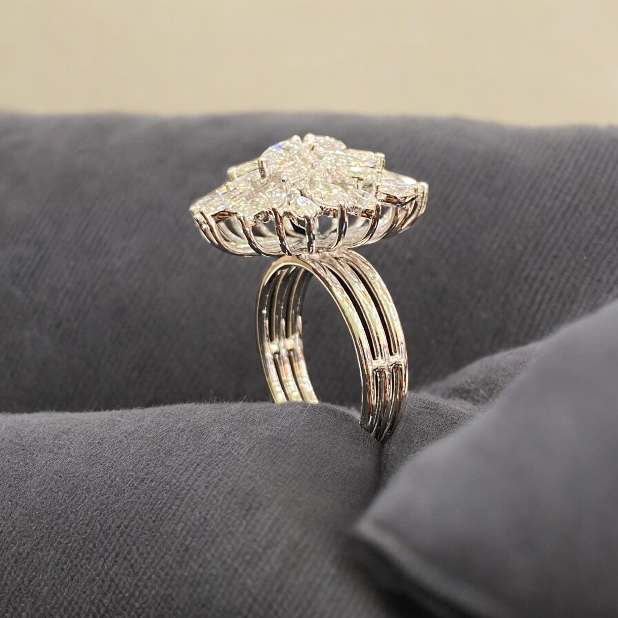 Contemporary 3.20 Carats F/VS1 Marquise Shape Natural Diamonds Cocktail Ring 18K White Gold For Sale