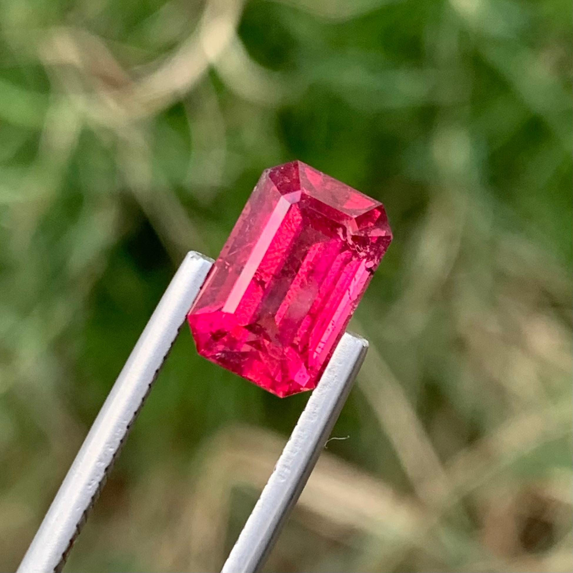 3.20 Carats Faceted Natural Rubellite Tourmaline Gemstone Emerald Shape For Sale 4
