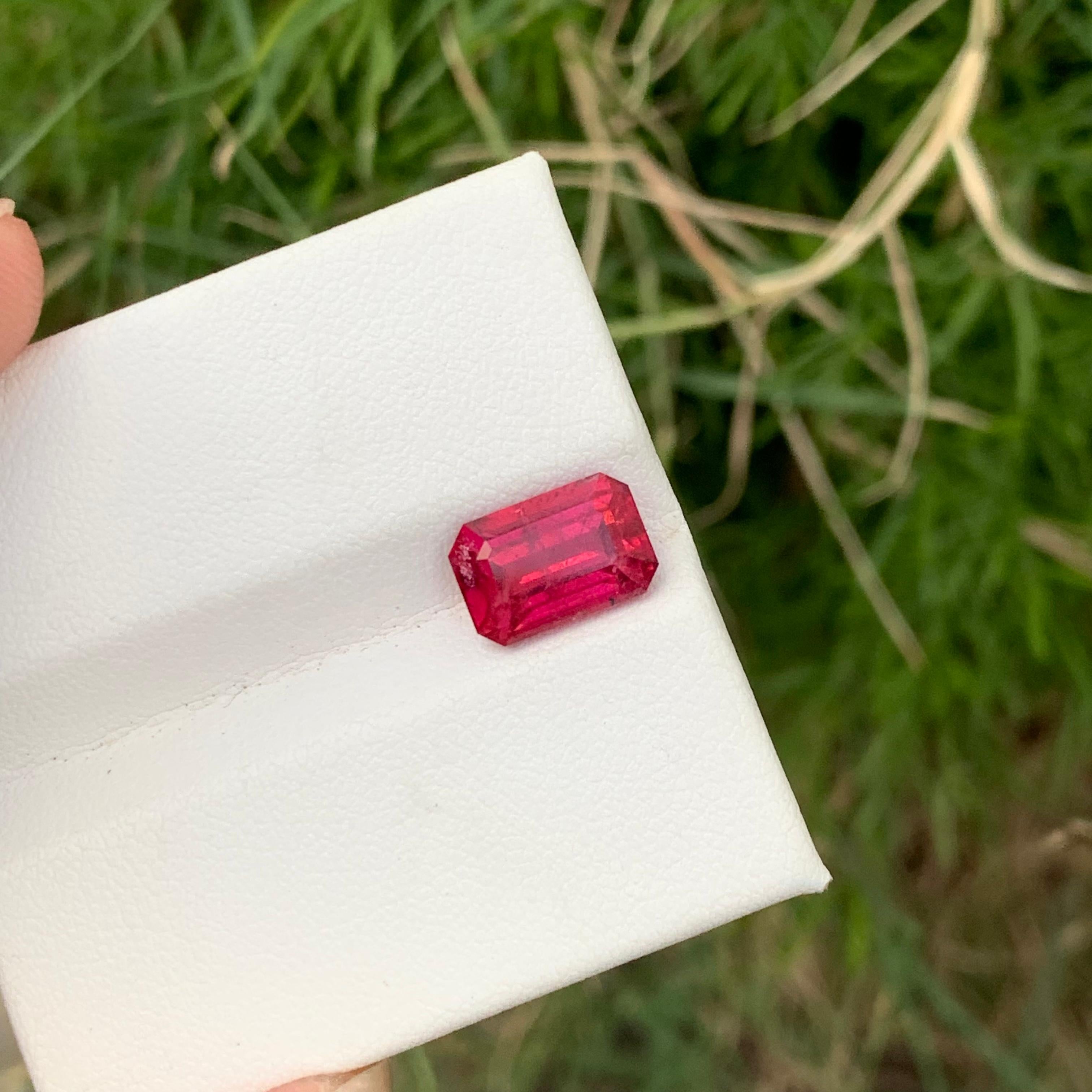 3.20 Carats Faceted Natural Rubellite Tourmaline Gemstone Emerald Shape For Sale 7