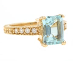 3.20 Carats Impressive Natural Aquamarine and Diamond 14K Yellow Gold Ring