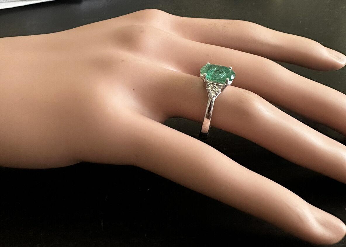 3.20 Carats Natural Emerald and Diamond 14k Solid White Gold Ring For Sale 2