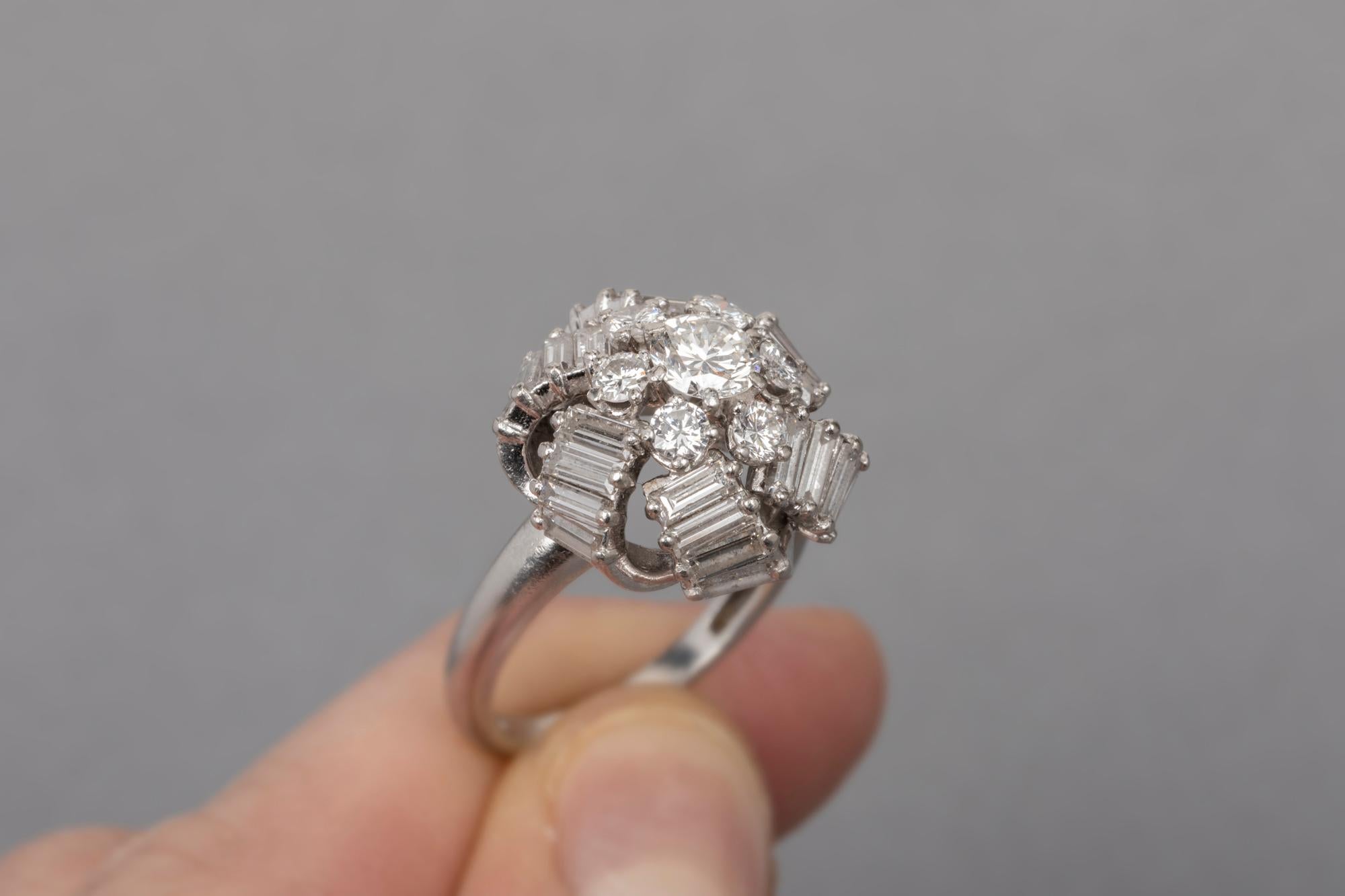 3.20 Carat Platinum and Diamonds French Cocktail Ring For Sale 3