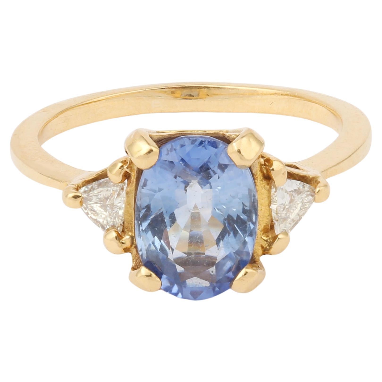 3.20 Carats Sapphire Diamonds 18 Carats Yellow Gold Ring For Sale