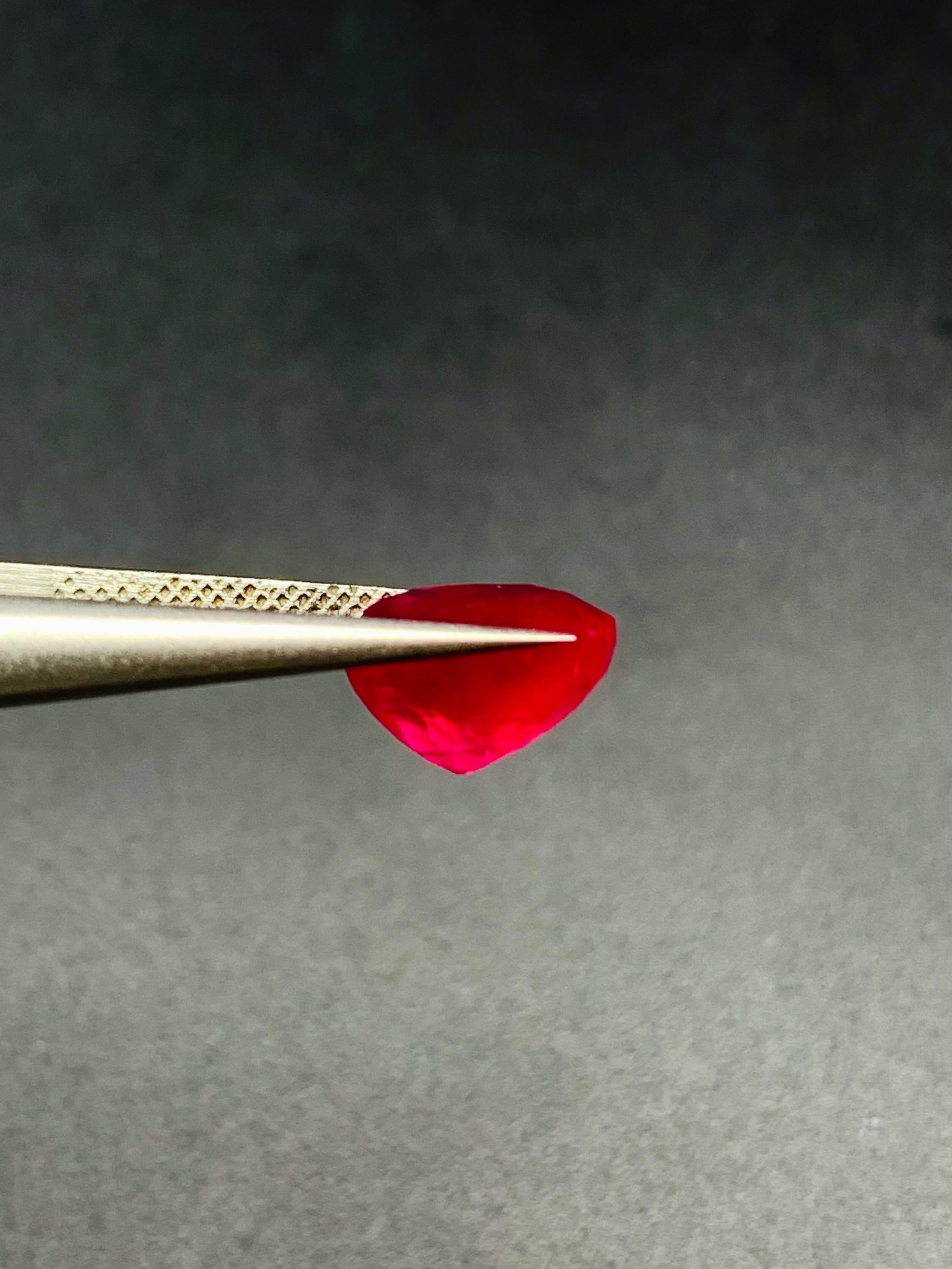 3.20 Ct Certificat GIA Rubis Naturel Birmanie  non chauffé Couleur rouge œil propre qualité en vente 1