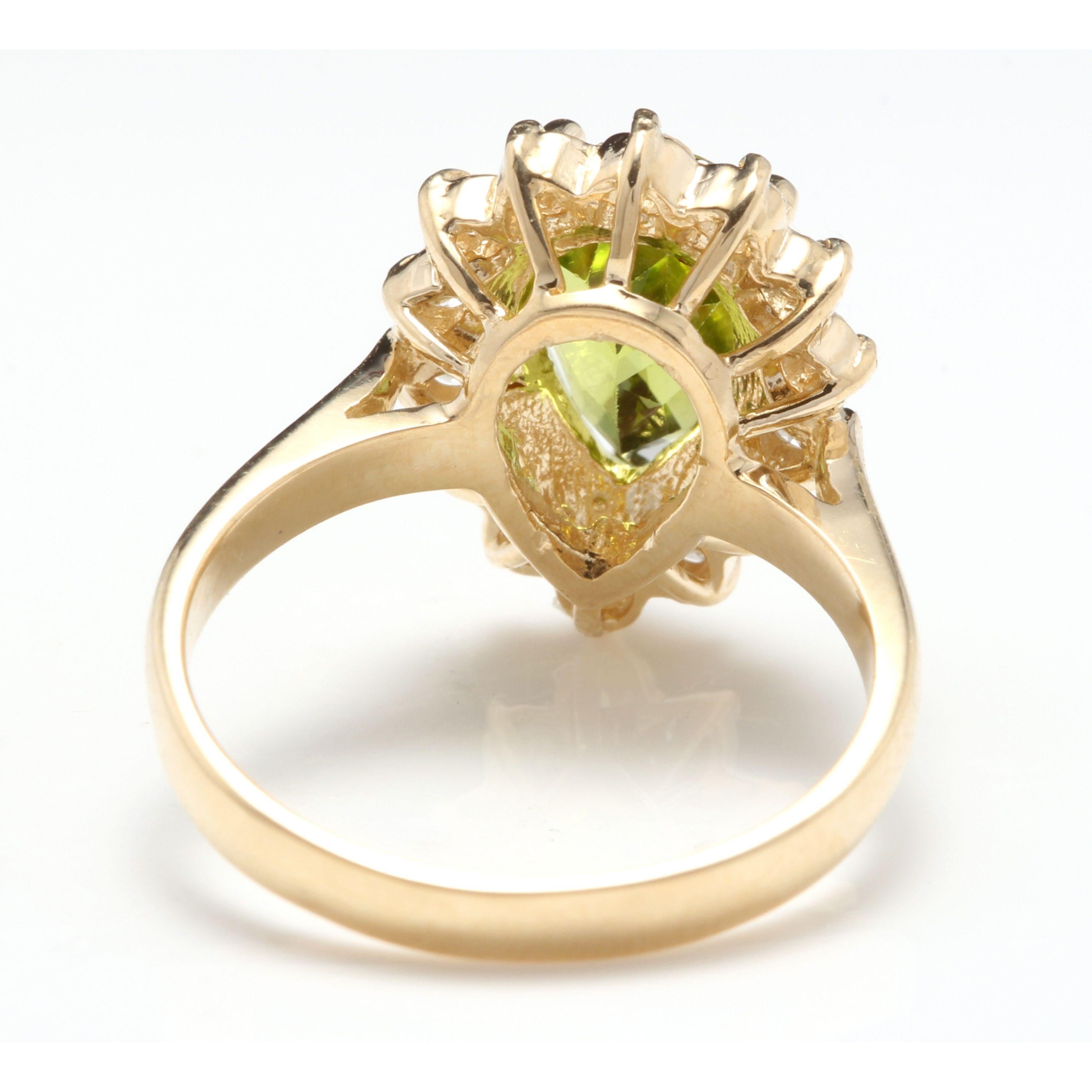Mixed Cut 3.20 Ct Natural Very Nice Looking Peridot and Diamond 14K Solid Yellow Gold Ring For Sale