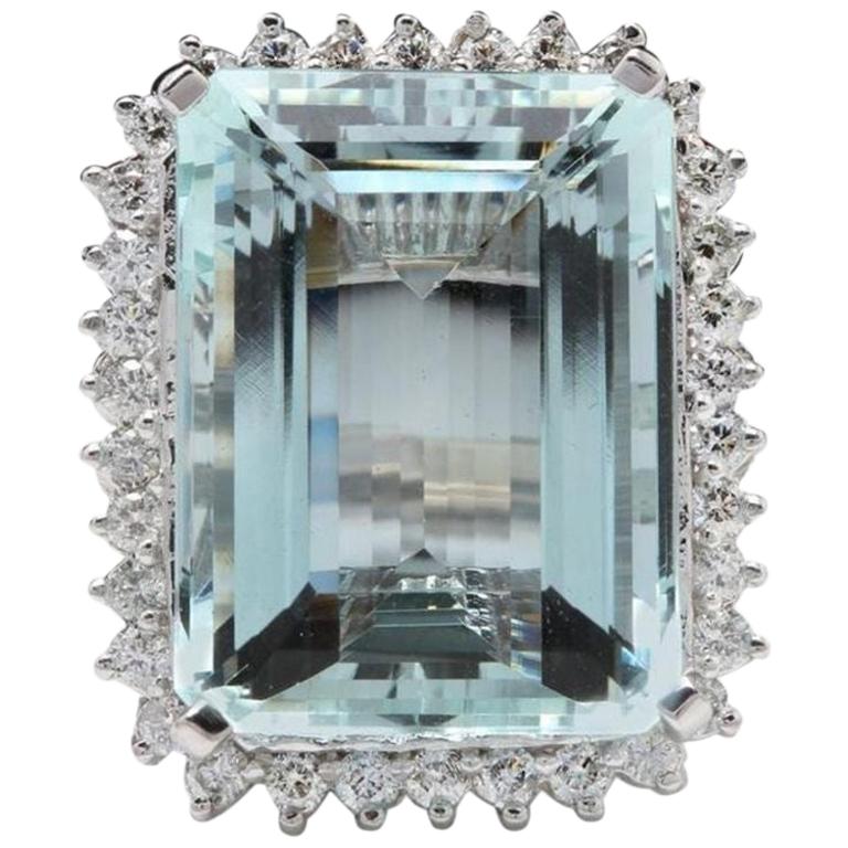 32.00 Carat Natural Aquamarine and Diamond 14 Karat Solid White Gold Ring