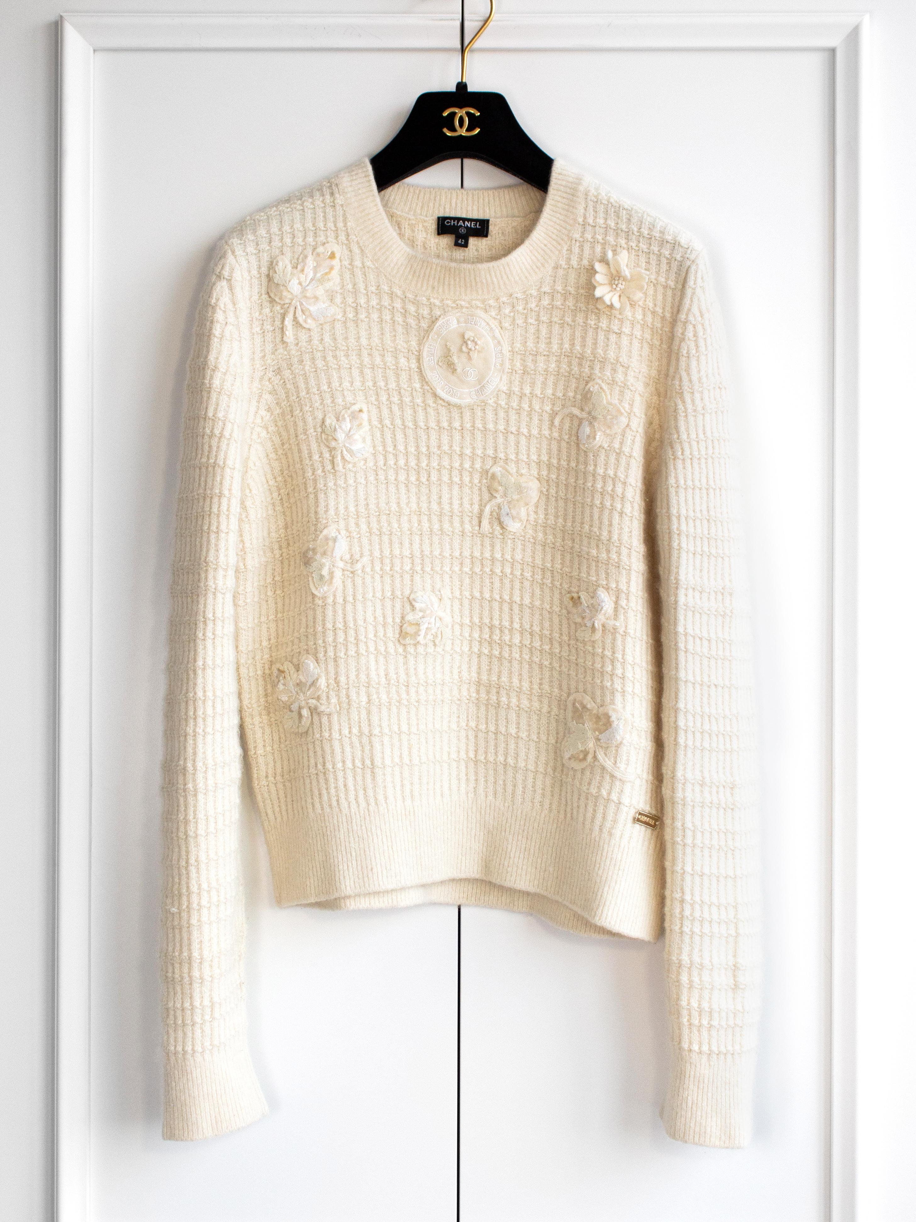 $3200 Chanel Coco Neige Fall 2018 Ivory Ecru Cashmere Embellished 18B Sweater 2