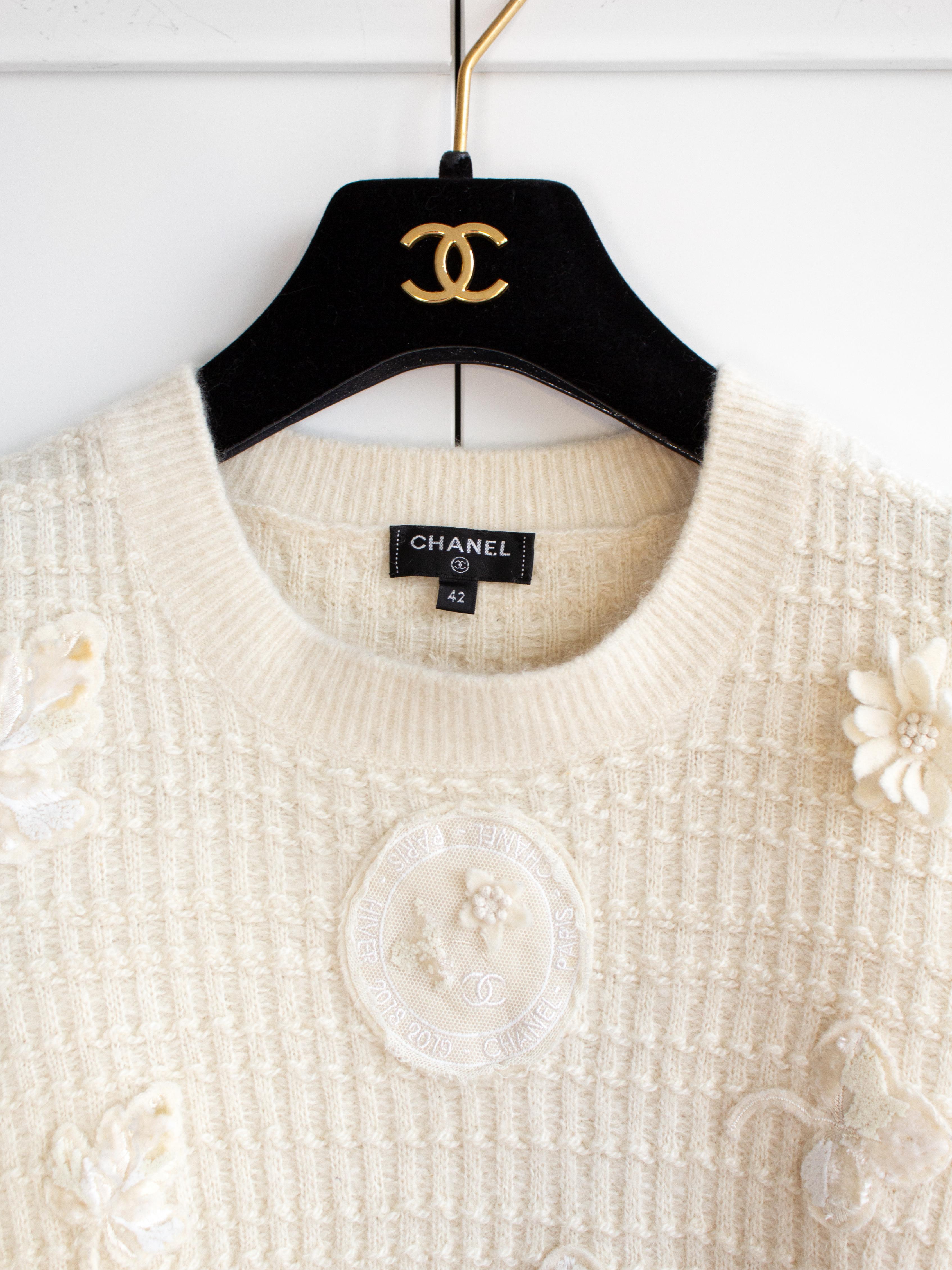 $3200 Chanel Coco Neige Fall 2018 Ivory Ecru Cashmere Embellished 18B Sweater 4