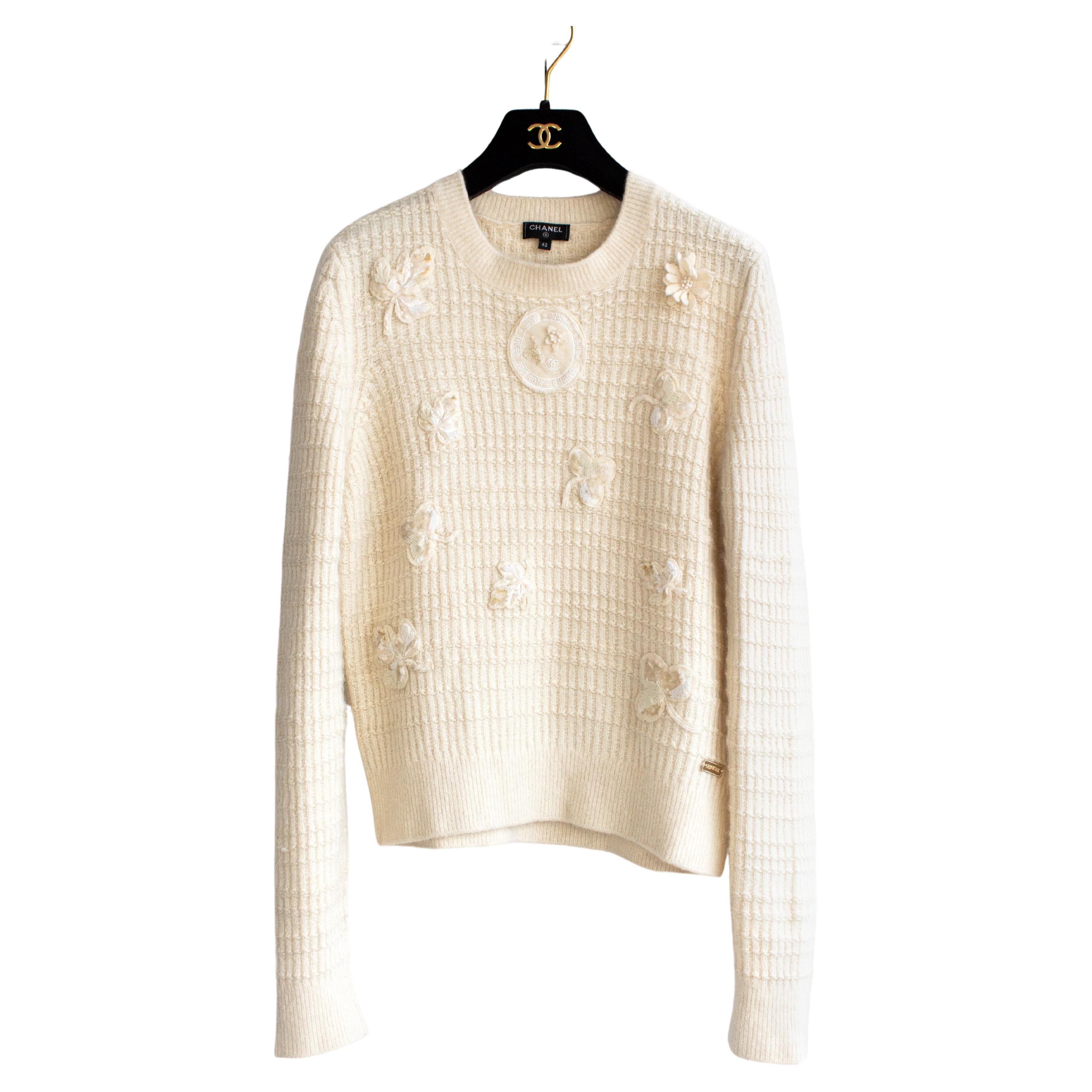 $3200 Chanel Coco Neige Fall 2018 Ivory Ecru Cashmere Embellished 18B Sweater
