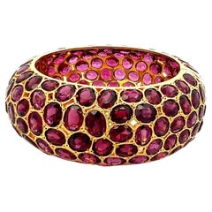 320.00 Carat Oval Shape Amethysts 18 Karat Yellow Gold Bangle Bracelet