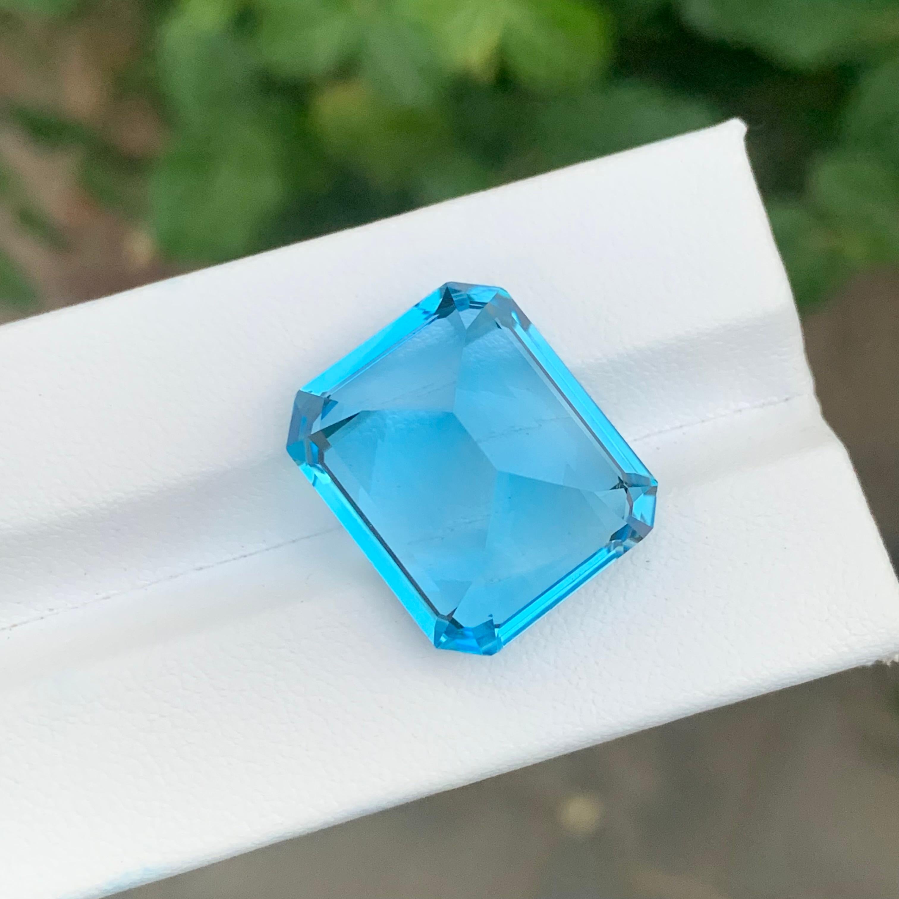 32.05 Carat Natural Loose Blue Topaz Octagon Cut Gemstone For Sale 2