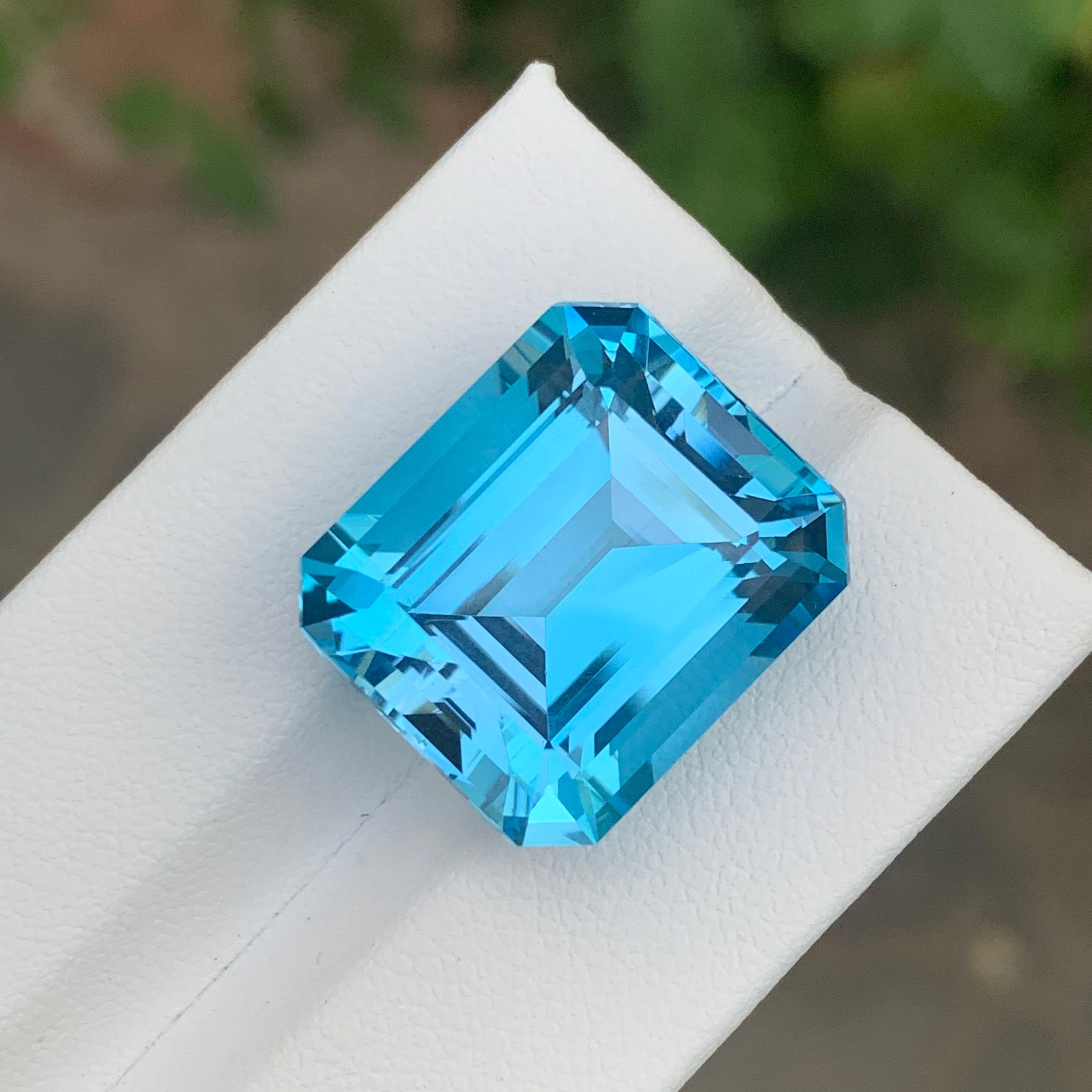 32.05 Carat Natural Loose Blue Topaz Octagon Cut Gemstone For Sale 4