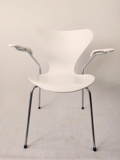 3207 chair by Arne Jacobsen for Fritz Hansen, 1982