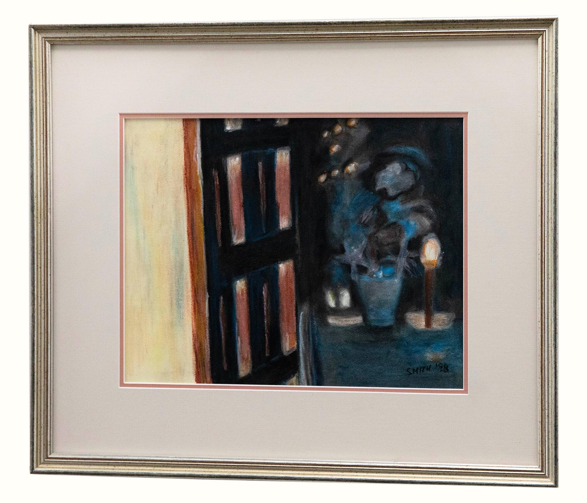 Eine farbenfrohe abstrakte Studie eines sanft beleuchteten Innenraums mit einer Taschenlampe und einer Topfpflanze. Signiert und datiert unten rechts. Präsentiert in einem vergoldeten Silberrahmen und doppeltem Passepartout. Verso
