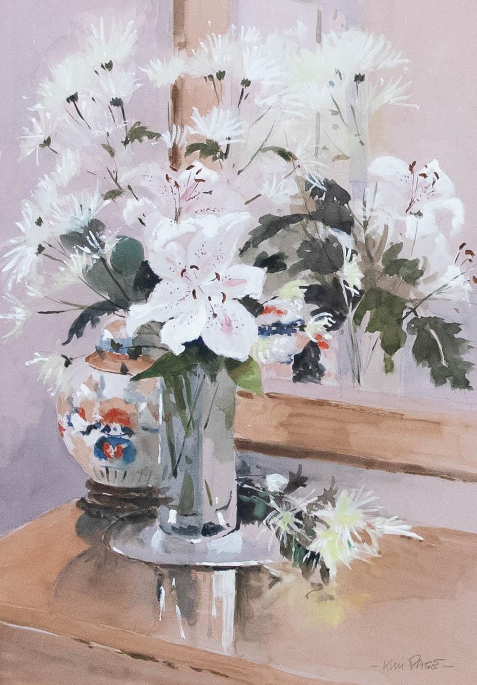 Kim Page - Gerahmtes zeitgenössisches Aquarell, Stillleben mit weißen Lilien – Art von Unknown