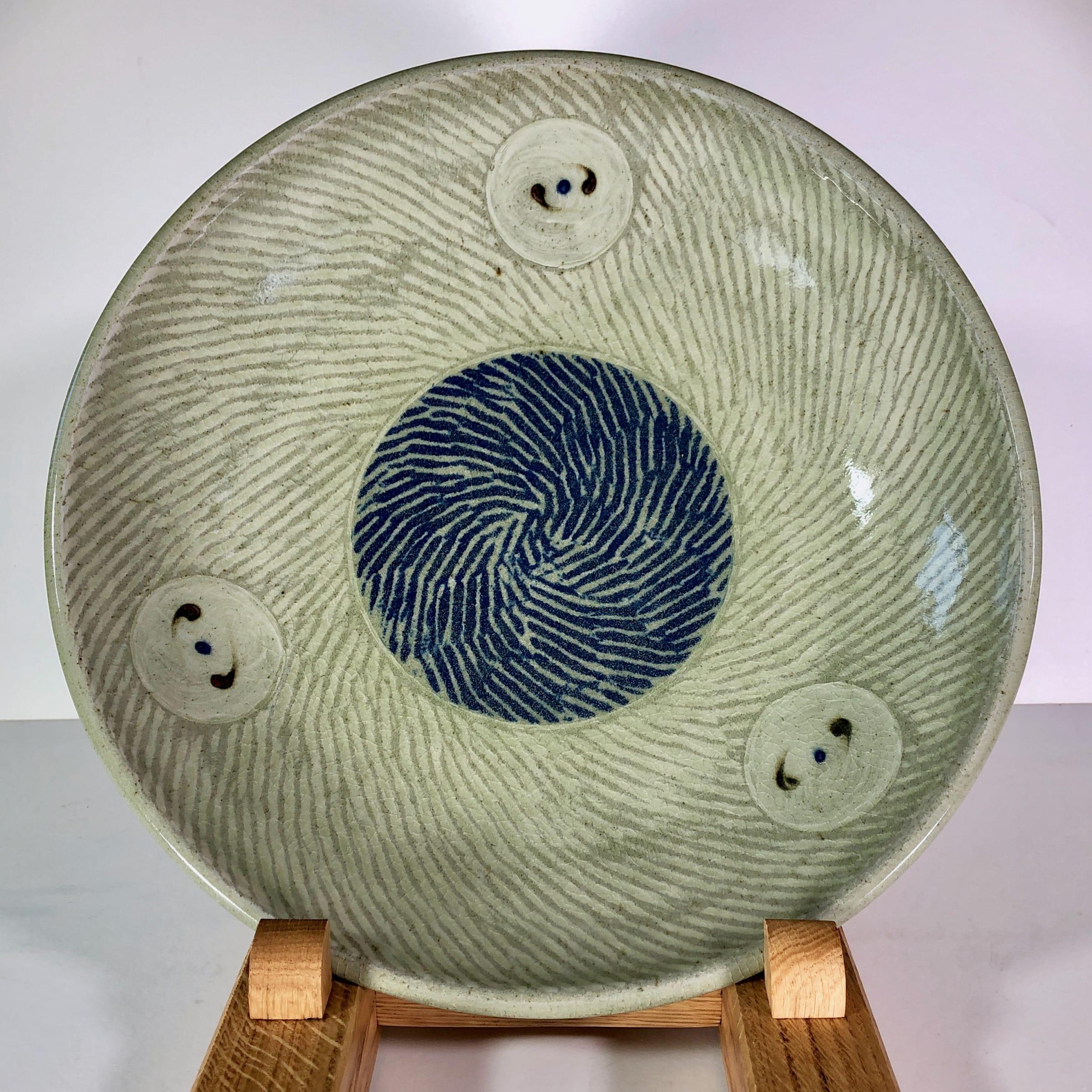 Bol ouvert tourné (Four Circles), grès de William Plumptre, 2019 - Art de Unknown