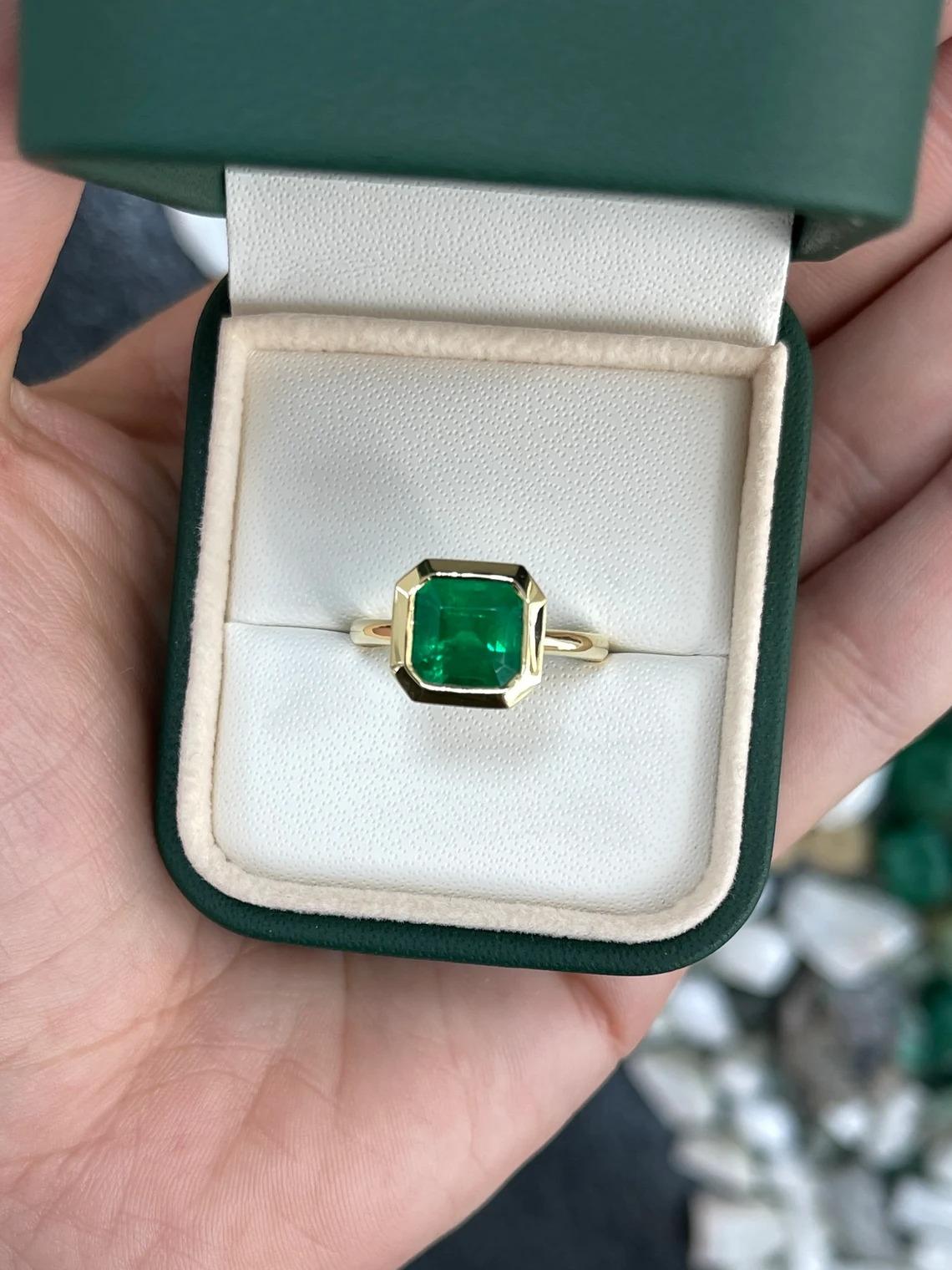 3.20ct 18K AAA+ Fine Quality Asscher Cut Colombian Emerald Solitaire Bezel Ring For Sale 4