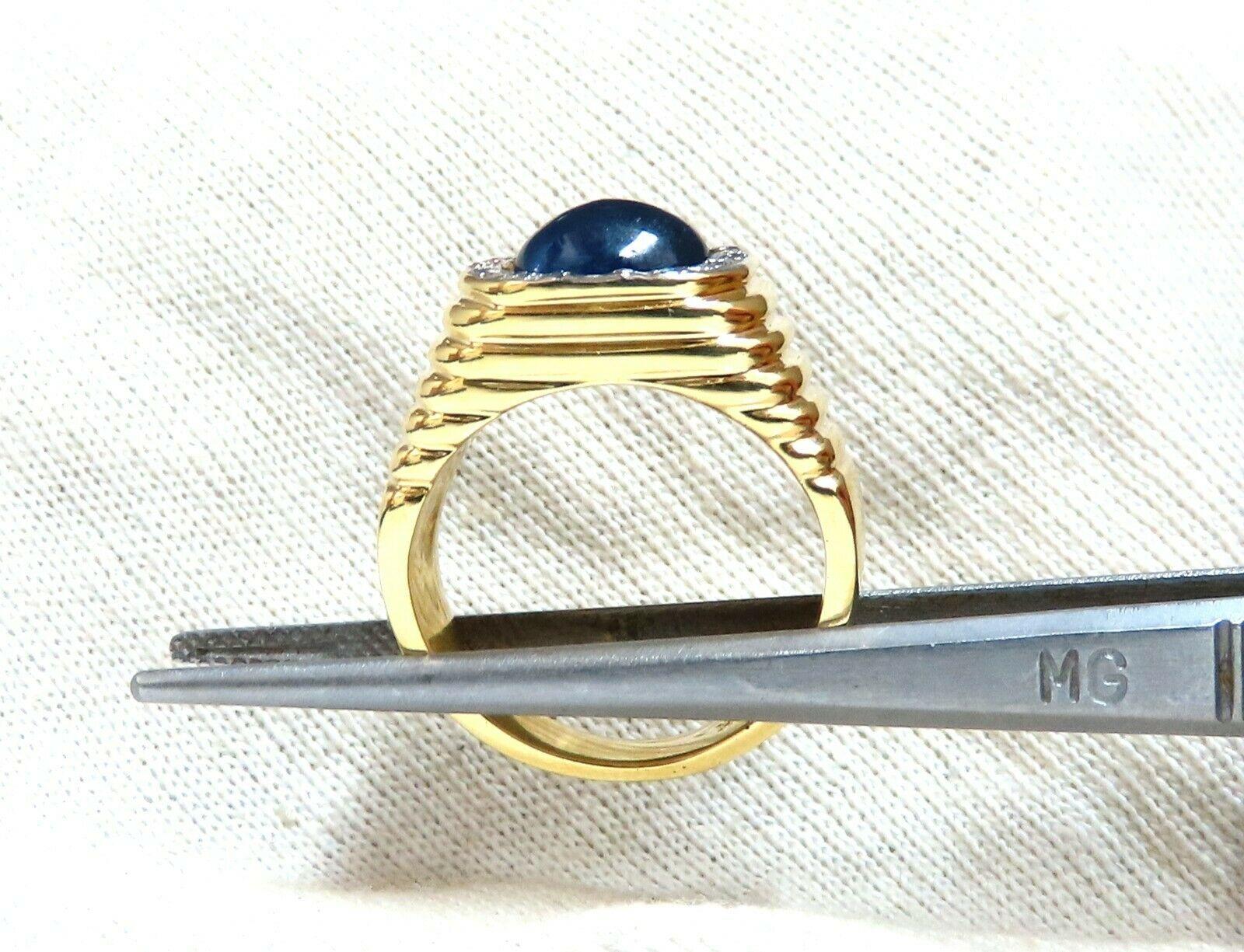 Women's or Men's 3.20 Carat Natural Cabochon Sapphire Diamonds Vintage Ring 14 Karat