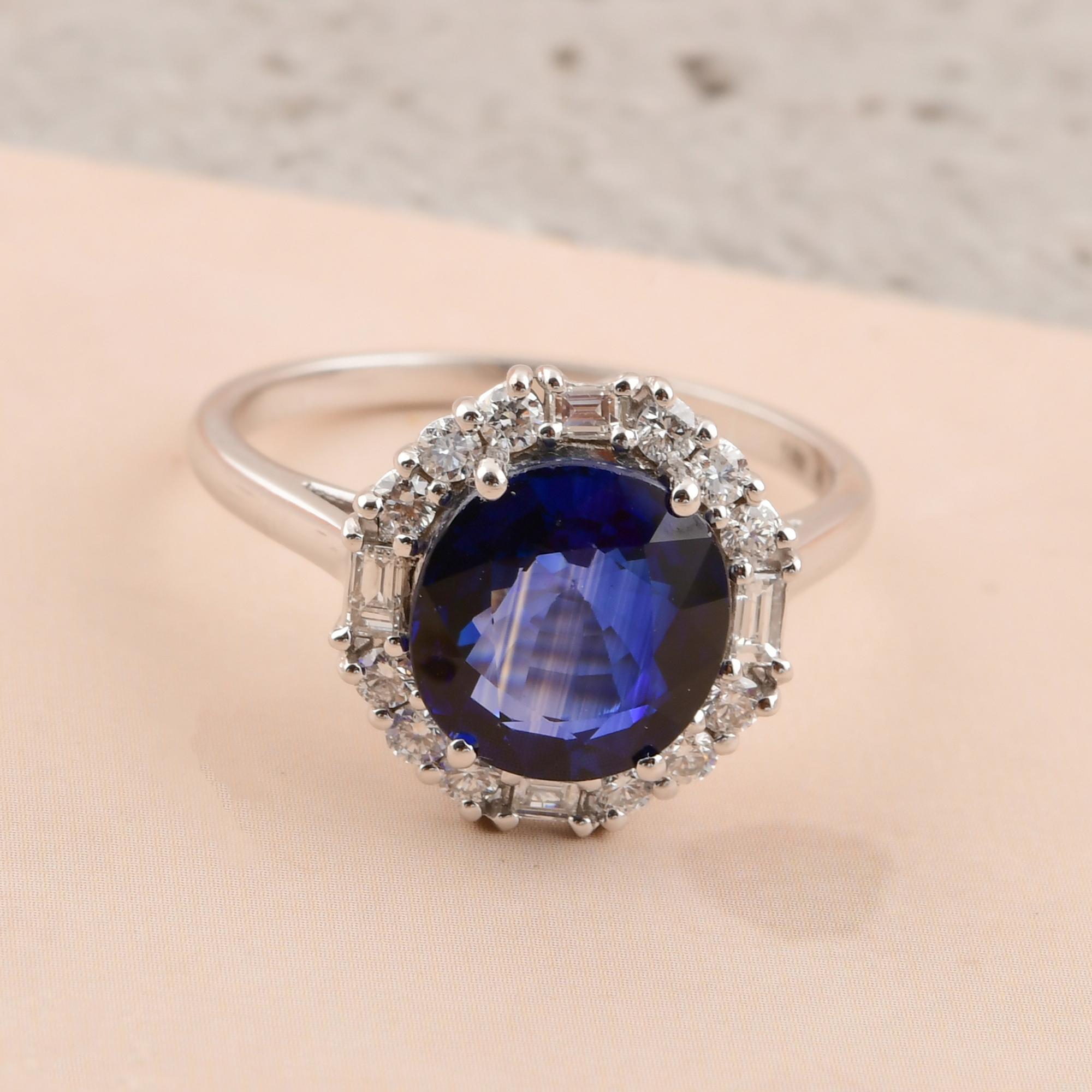 in vendita:  Anello di fidanzamento aureolato con diamante da 3,20 carati e zaffiro blu rotondo da 0,38 carati in oro bianco 14 carati 2