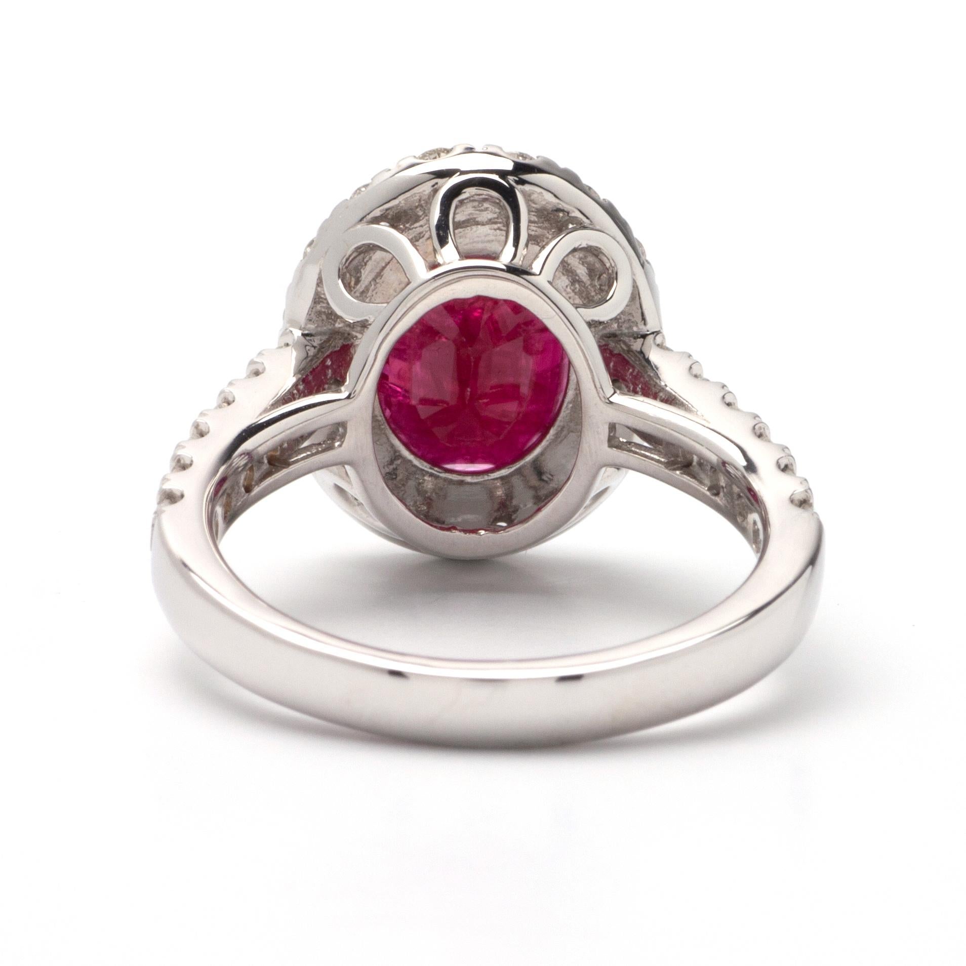 Modern 3.20ct Ruby Halo Ring in 14K White Gold, 0.70ct Side Diamonds For Sale
