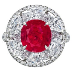 3,21 Karat Oval Statement Rubin Rot 14K Gold Modern Nobility Sammler-Grad