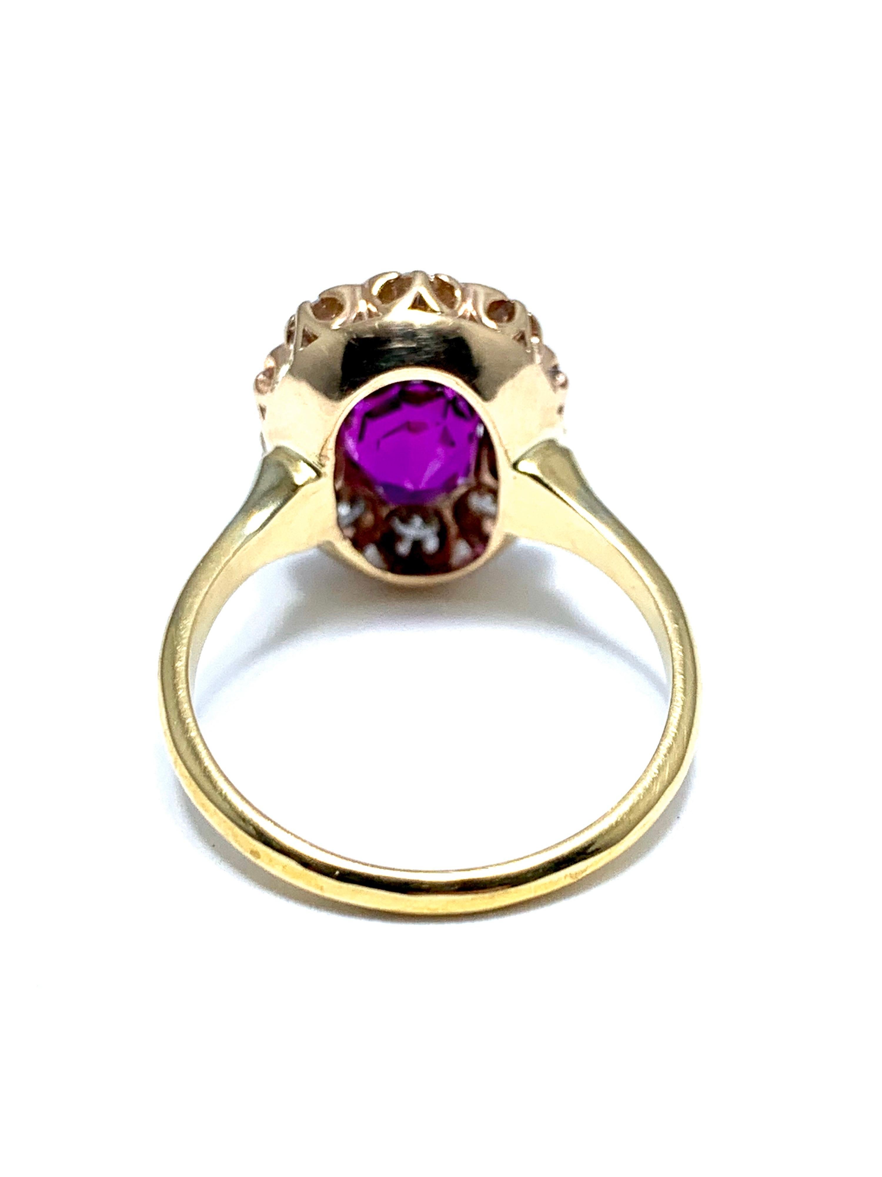 Women's or Men's 3.21 Carat Purplish Pink Sapphire and Round Brilliant Diamond Yellow Gold Ring For Sale