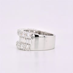 3.bague de mariage en or blanc 18K avec diamants ronds de 21 carats & Baguette sertis à la main