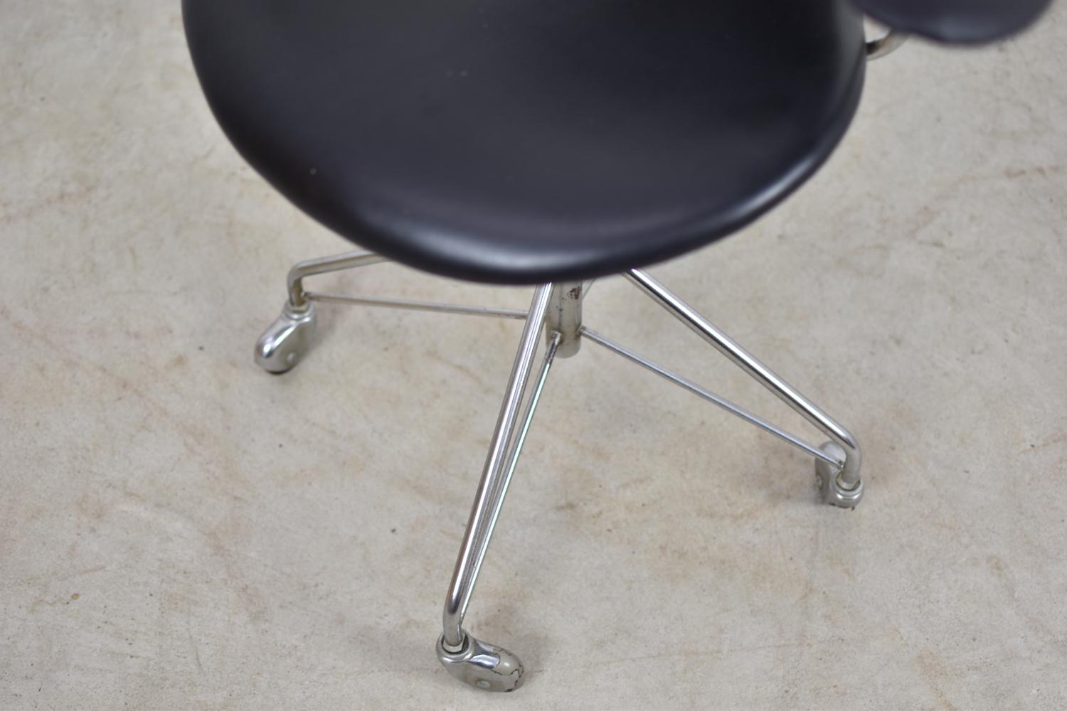 Danish ‘3217’ Swivel Desk Chair by Arne Jacobsen for Fritz Hansen, Denmark, 1955