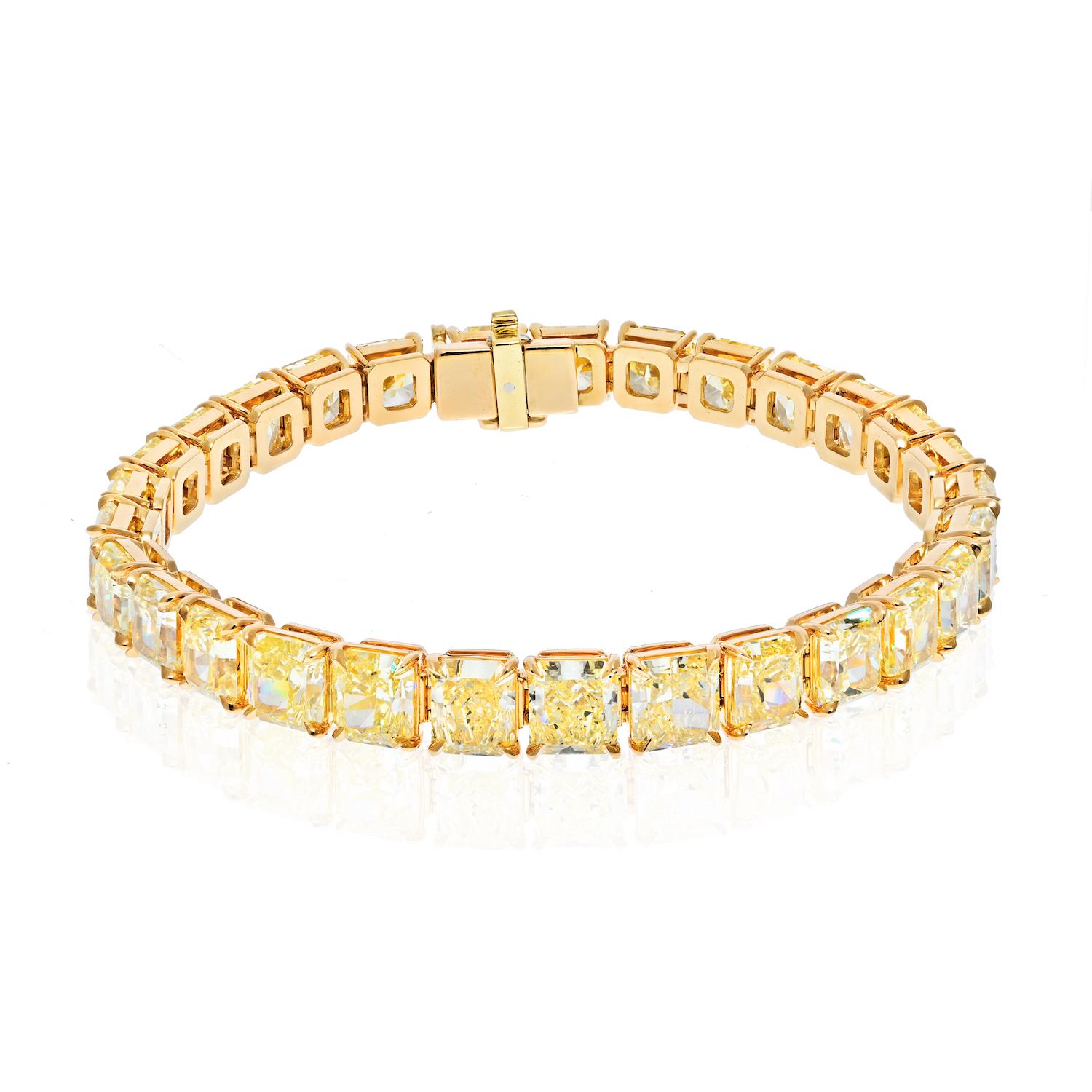 Modern 32 Carats 18K Gold Fancy Yellow Radiant Cut Diamond Tennis Bracelet
