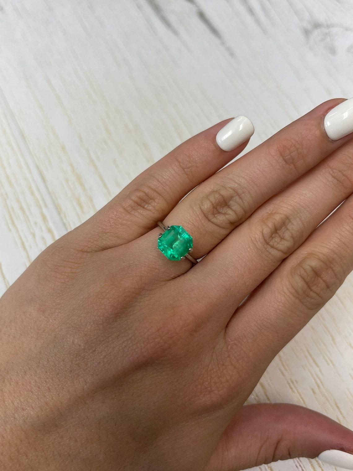 3.21ct Yellowish Green Colombian Emerald 9x9mm Asscher Cut Genuine May For Sale 2