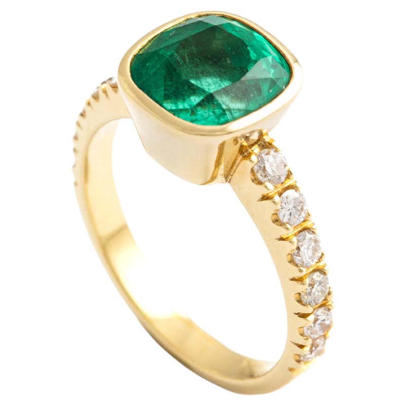 Matt Crookshank X Skyjems, Colombian Emerald Ring set in 18k Yellow ...