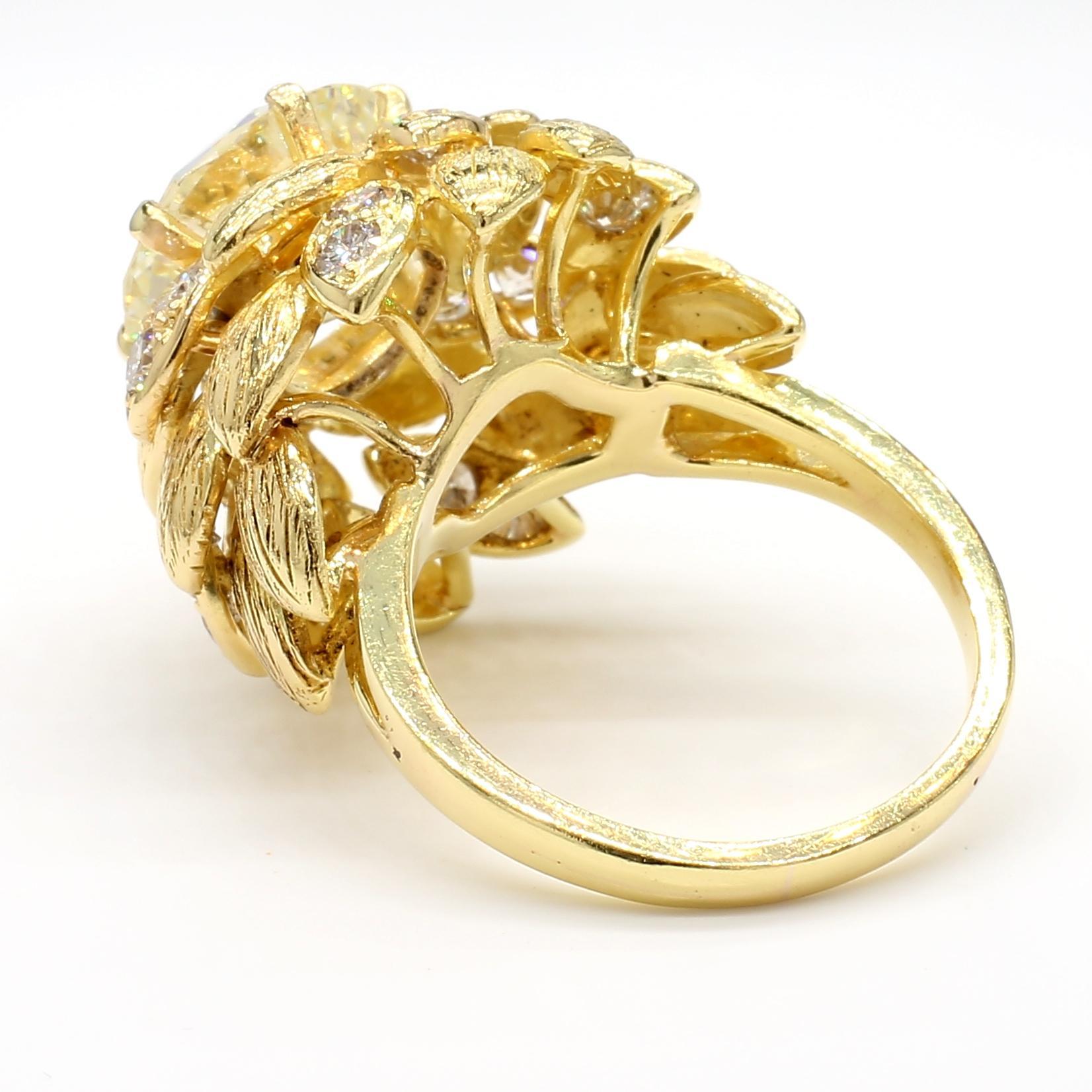 Anillo de oro de 18 quilates con diamantes de 3,22 quilates Moderno en venta