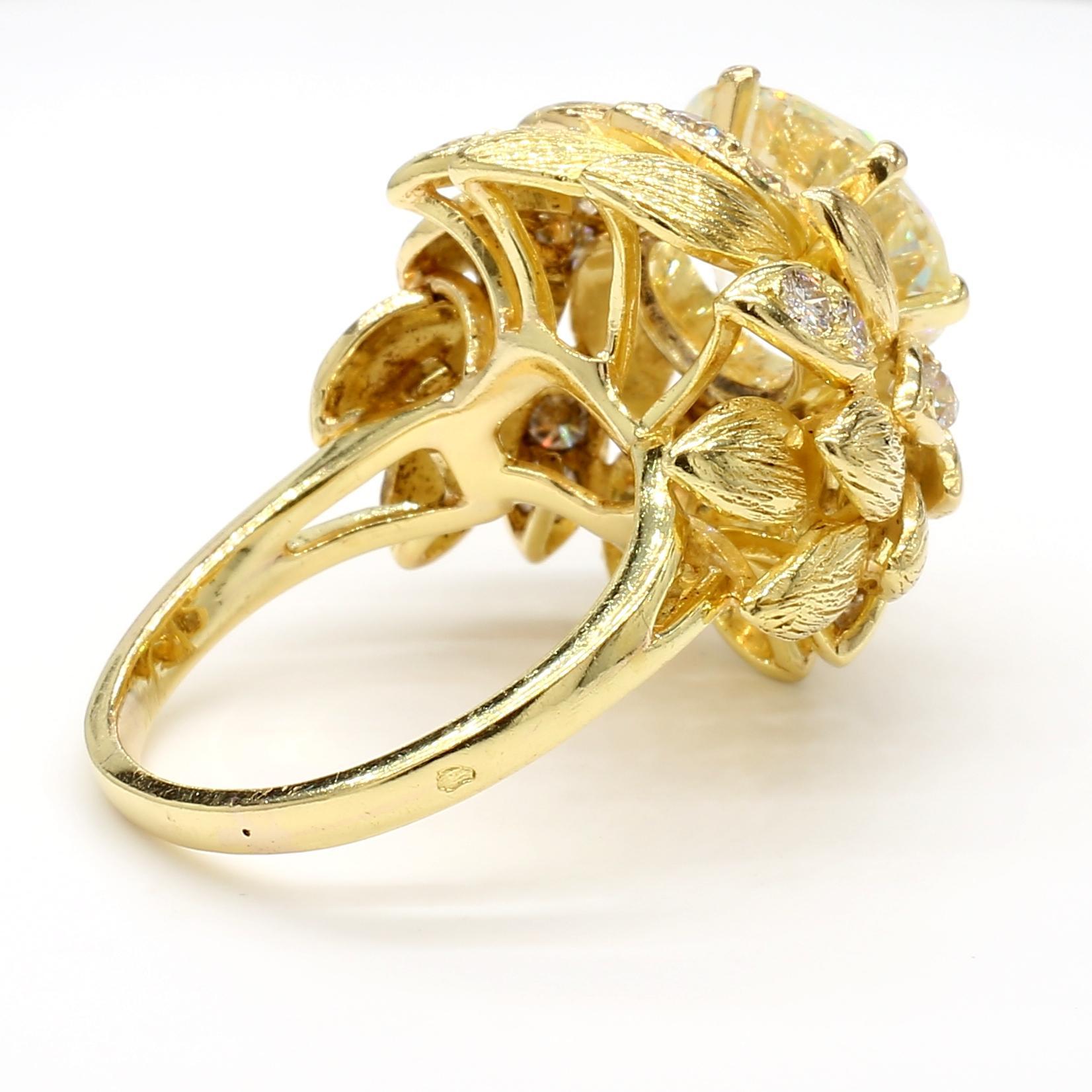 Anillo de oro de 18 quilates con diamantes de 3,22 quilates Corte redondo en venta