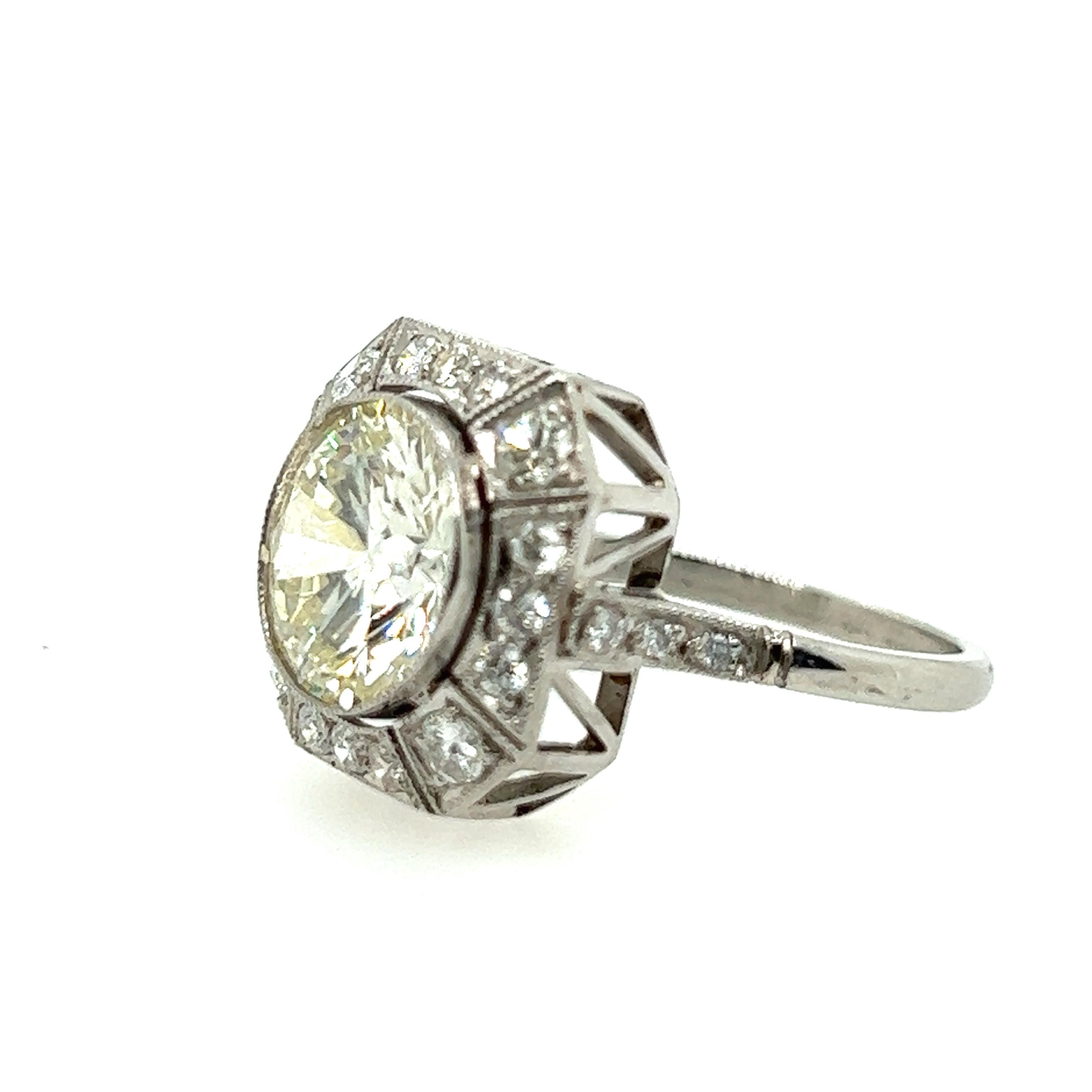 Round Cut 3.22 Carat Diamond Art Deco Style Ring