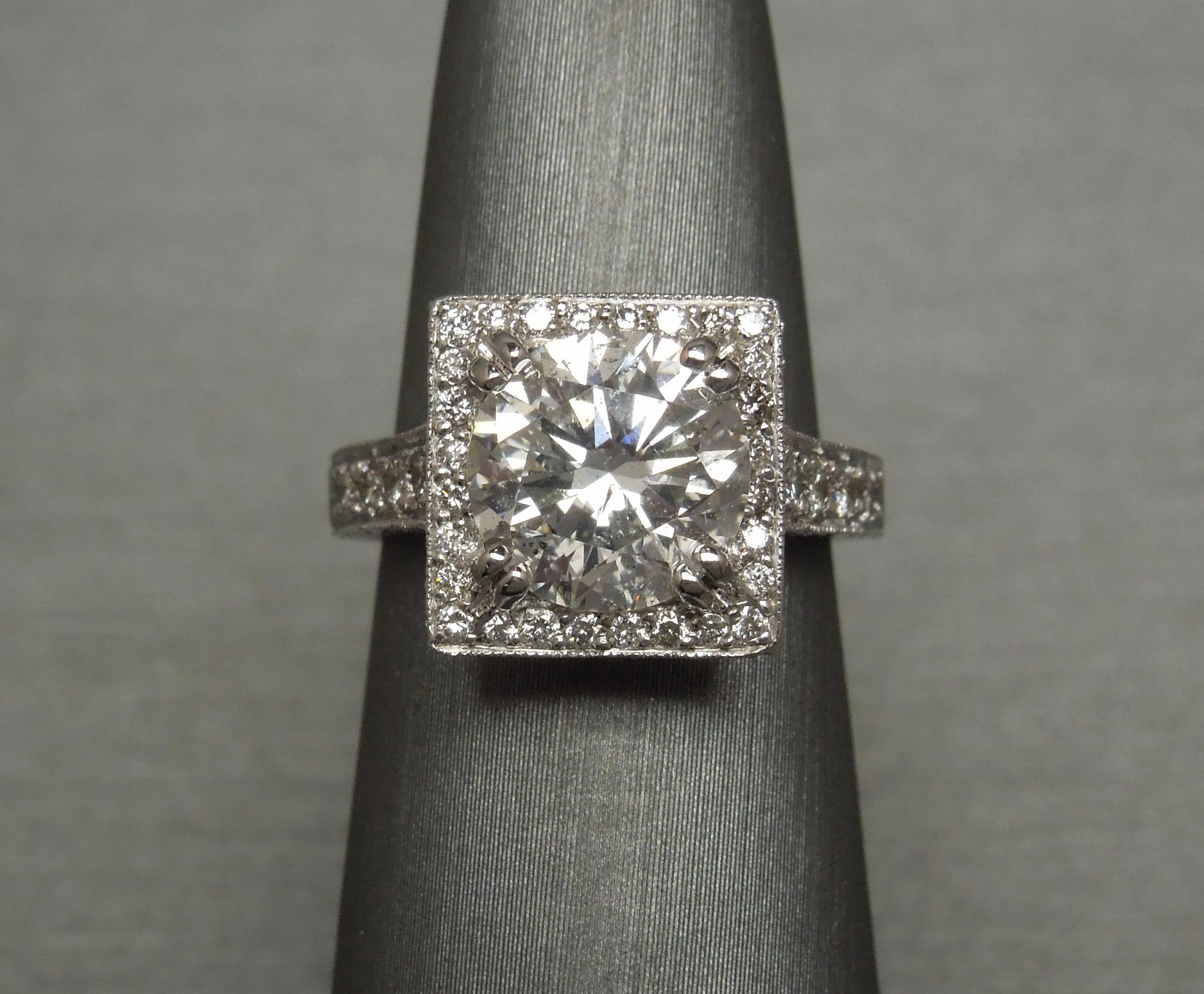 3,22 Karat GIA Diamant Quadratischer Halo-Ring im Angebot 6