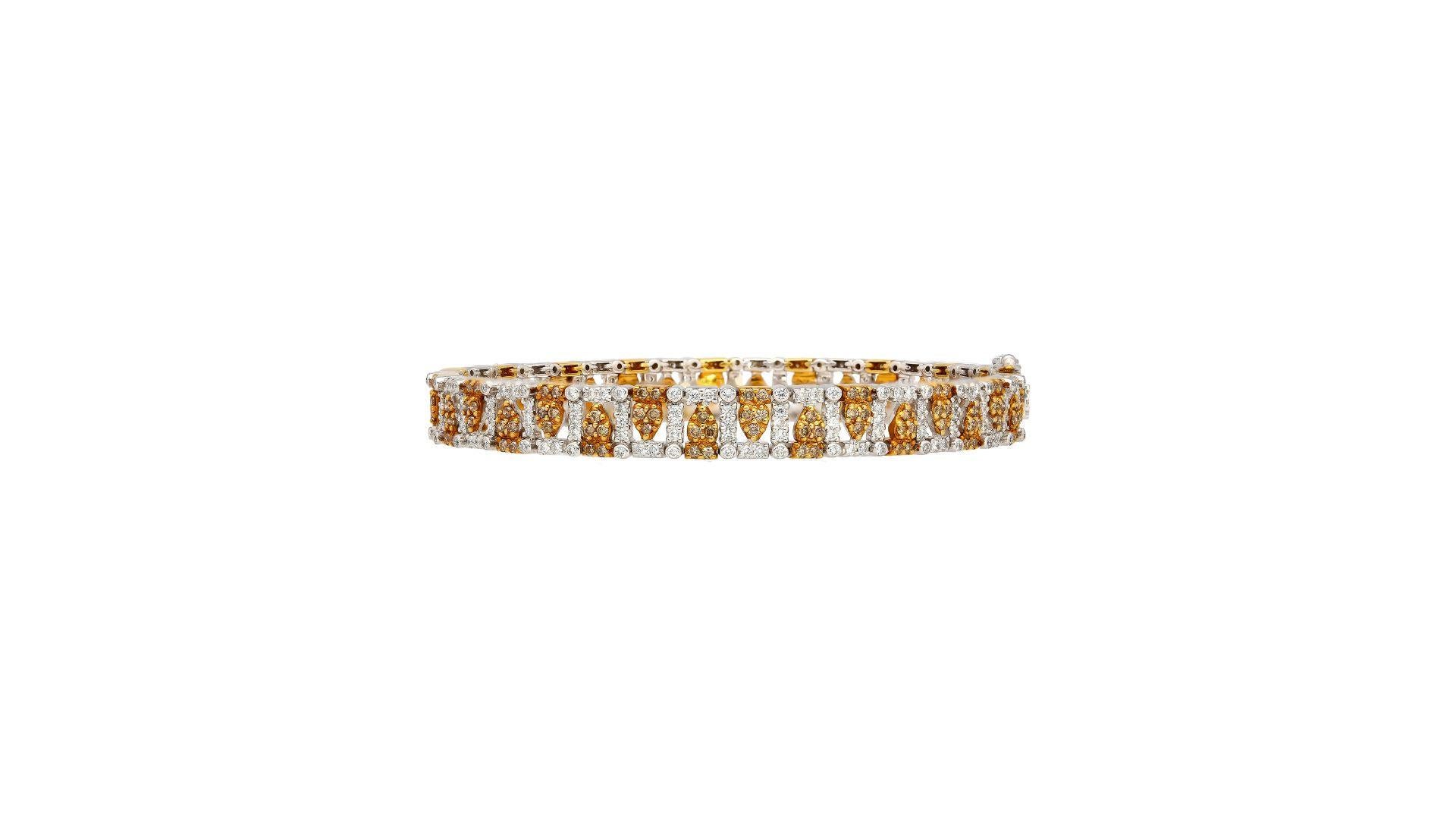 Art nouveau 3.22 Carat TW Fancy Brown & White Diamonds in Patterned 18K White & Yellow Gold en vente